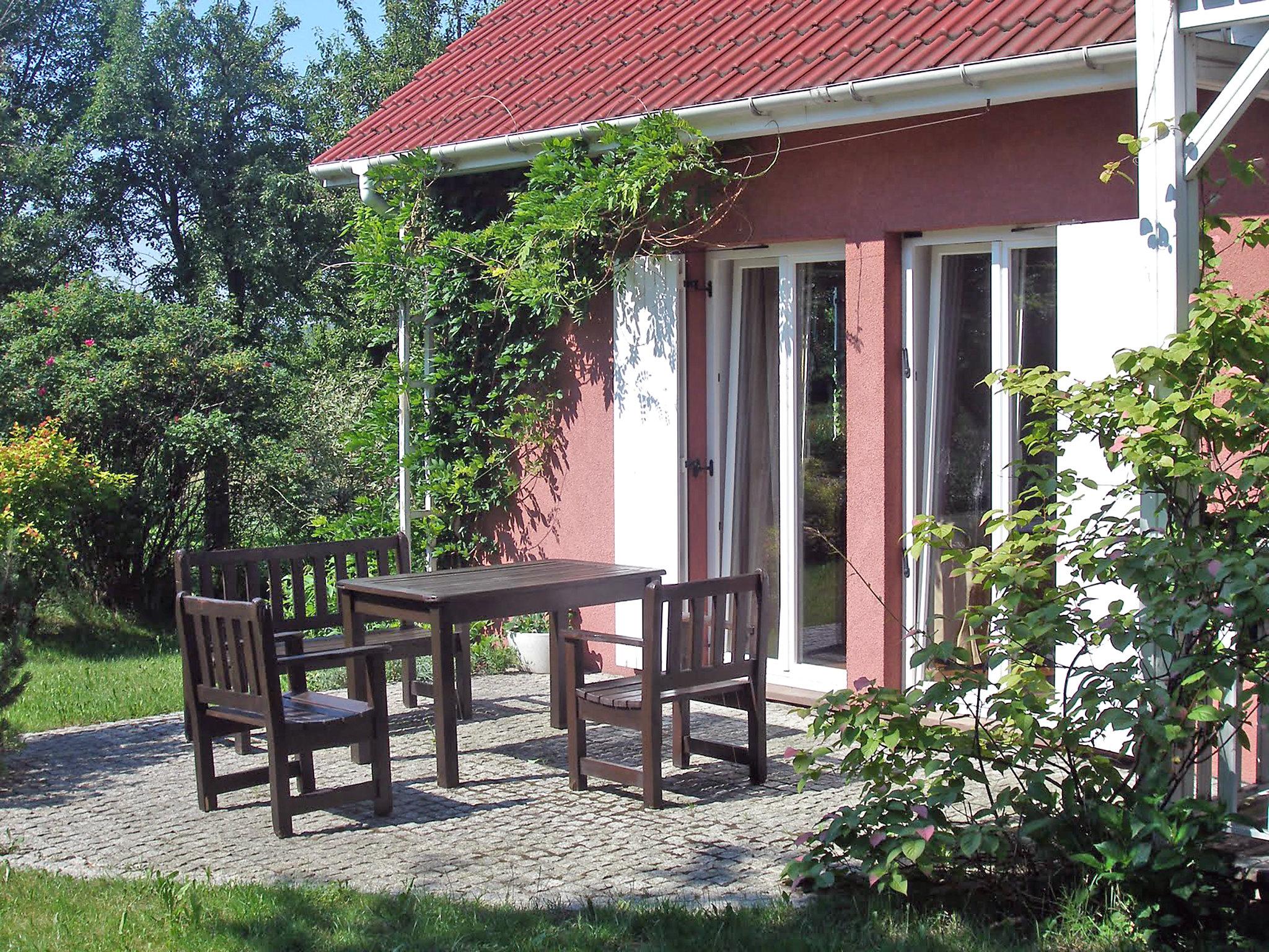 Photo 18 - Maison de 3 chambres à Zielonki avec jardin et terrasse