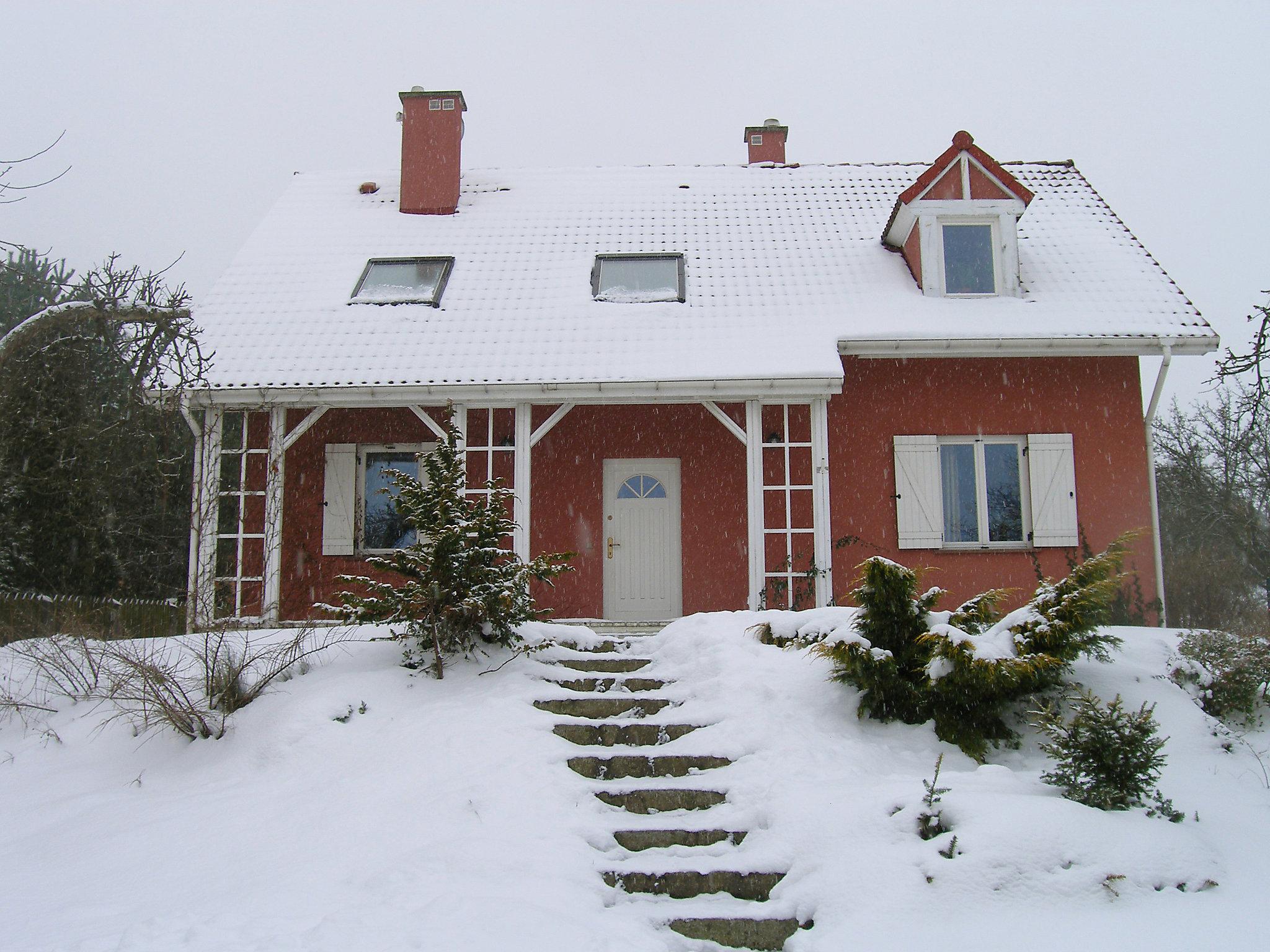 Photo 23 - Maison de 3 chambres à Zielonki avec jardin et terrasse