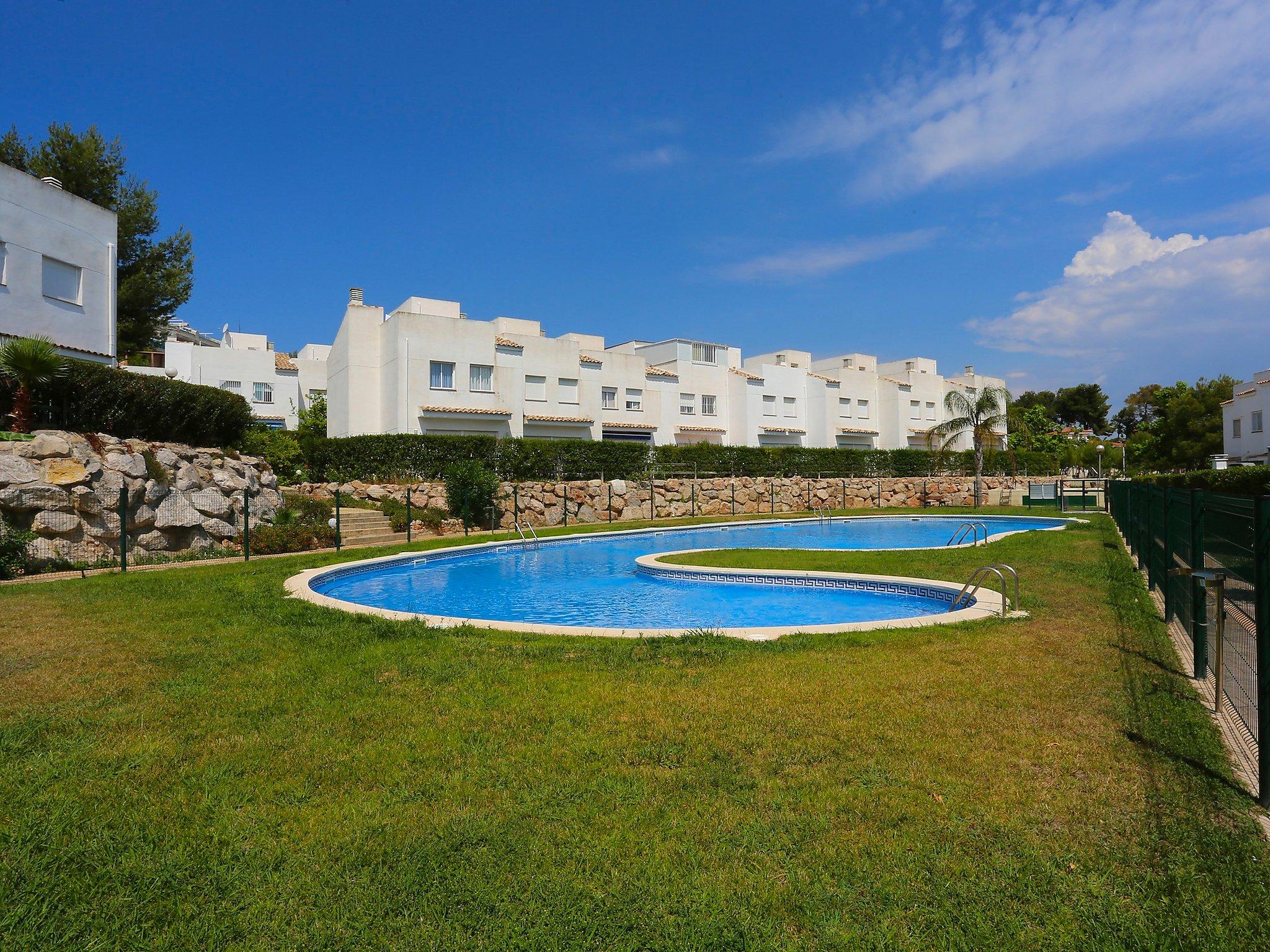 Foto 1 - Casa con 3 camere da letto a Salou con piscina e giardino