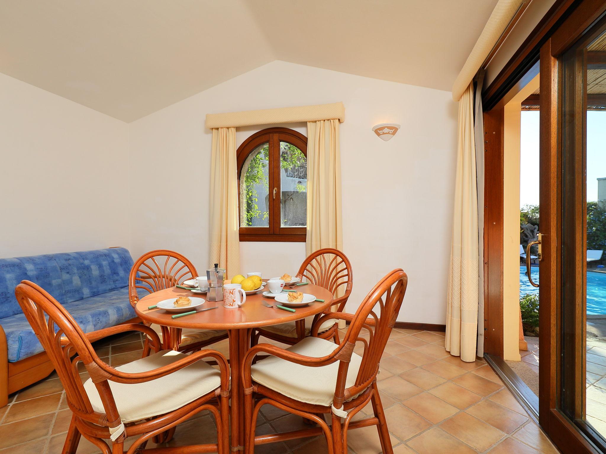 Photo 8 - 1 bedroom House in Loiri Porto San Paolo with swimming pool and garden