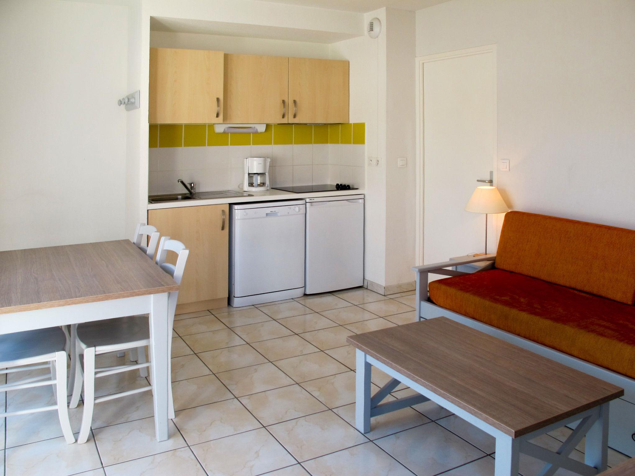Foto 5 - Appartamento con 1 camera da letto a Parentis-en-Born con piscina e terrazza