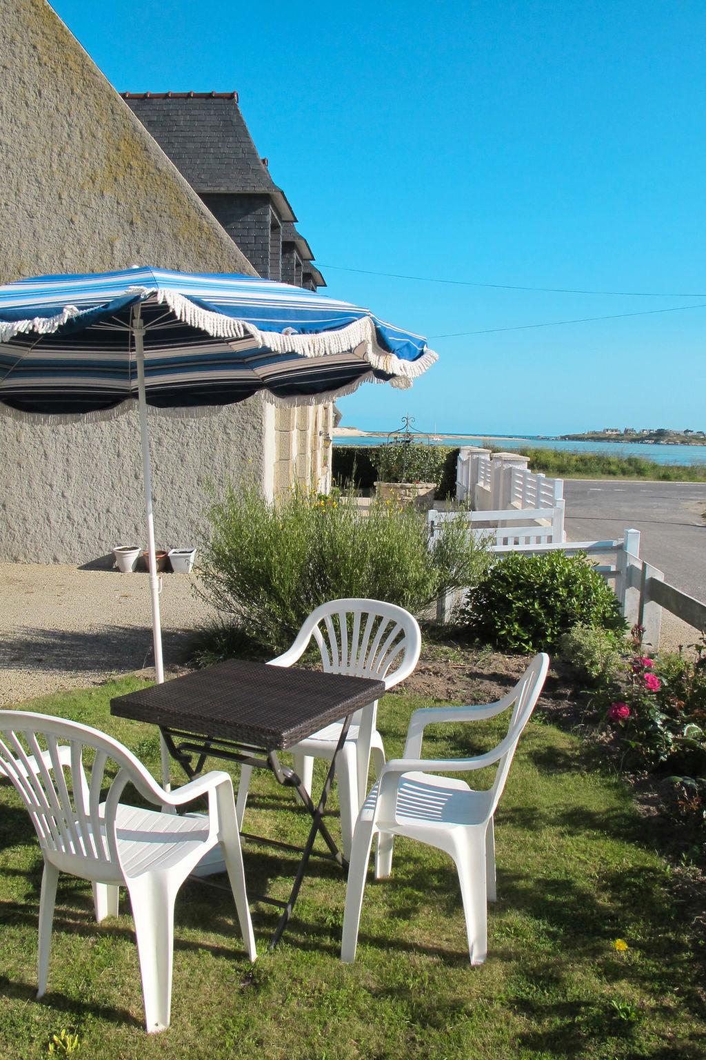 Photo 16 - House in Plounévez-Lochrist with garden and sea view