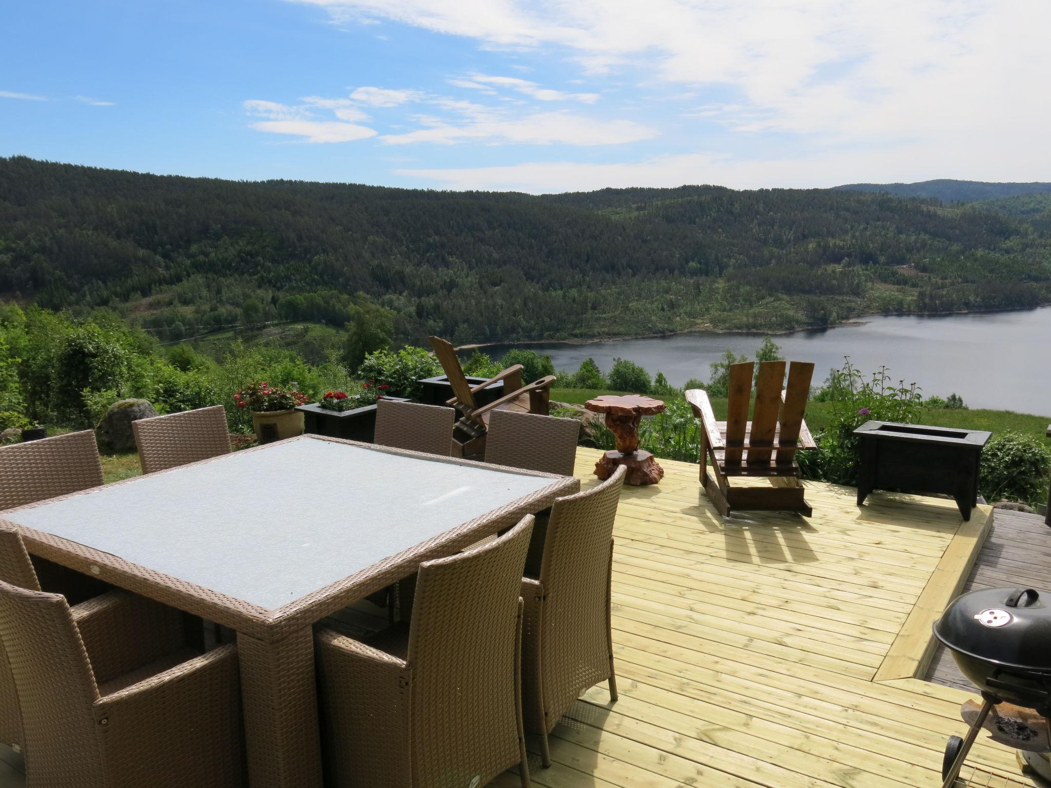 Photo 2 - Maison de 4 chambres à Fossdal avec terrasse