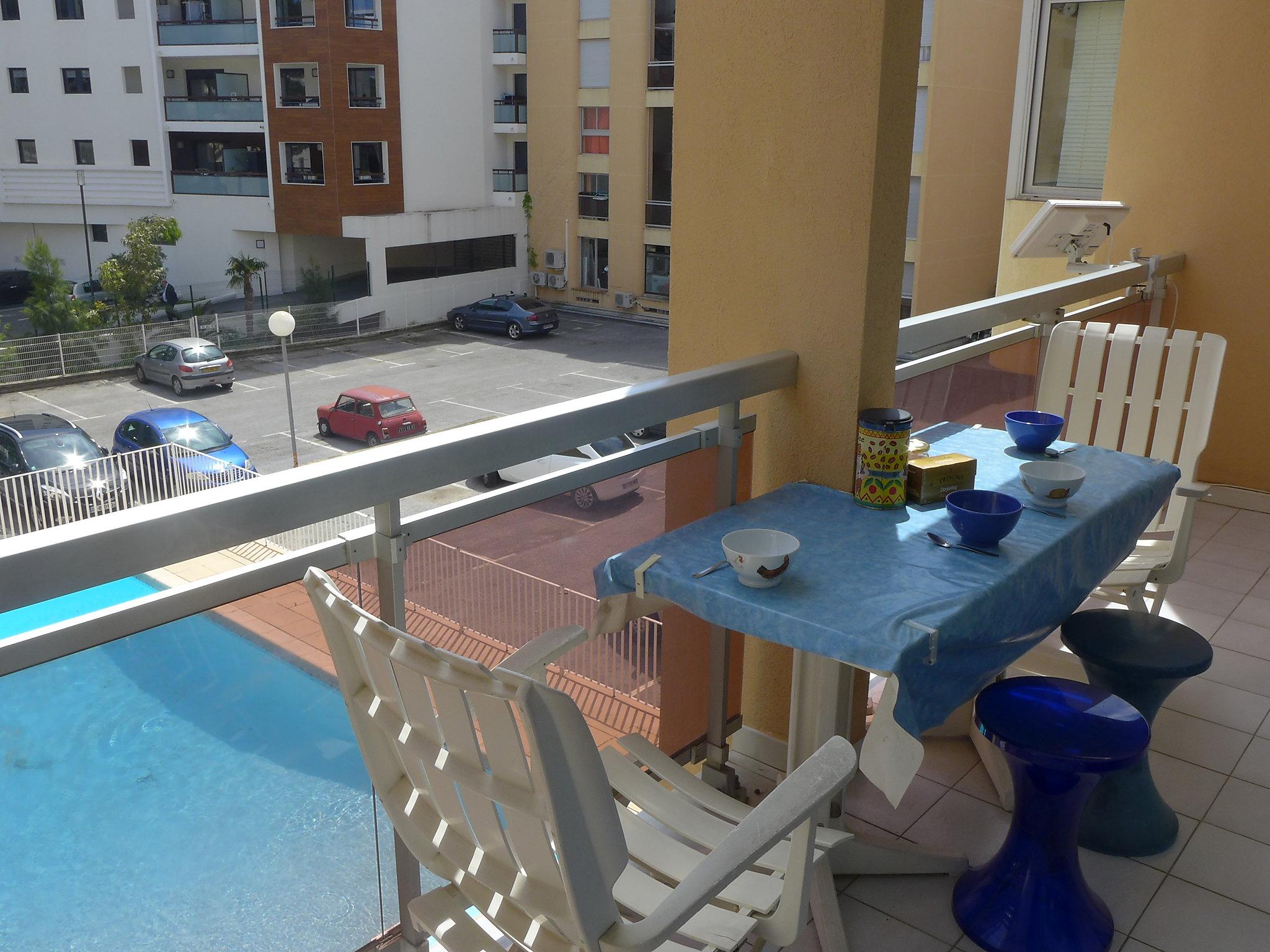 Foto 14 - Apartamento de 1 quarto em Cavalaire-sur-Mer com piscina e terraço