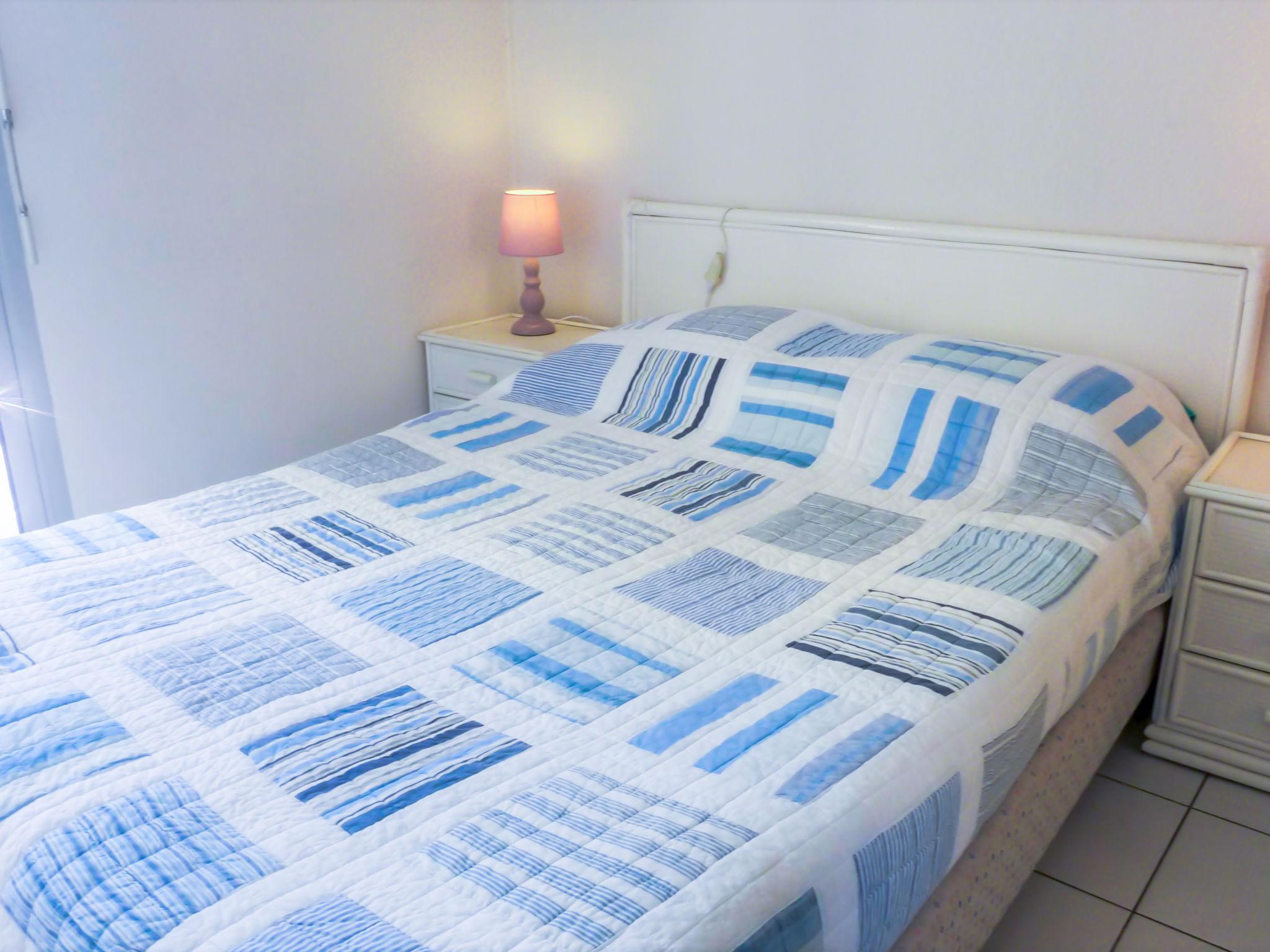 Photo 10 - 1 bedroom Apartment in Cavalaire-sur-Mer with swimming pool and terrace