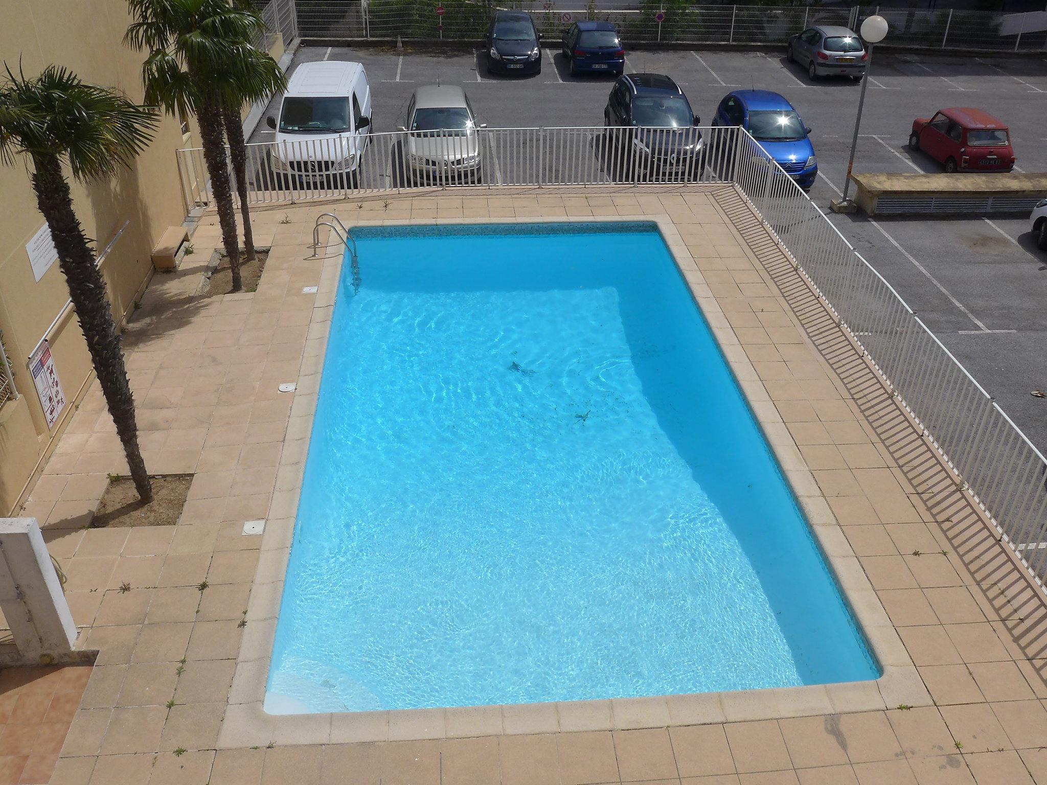 Photo 16 - Appartement de 1 chambre à Cavalaire-sur-Mer avec piscine et terrasse