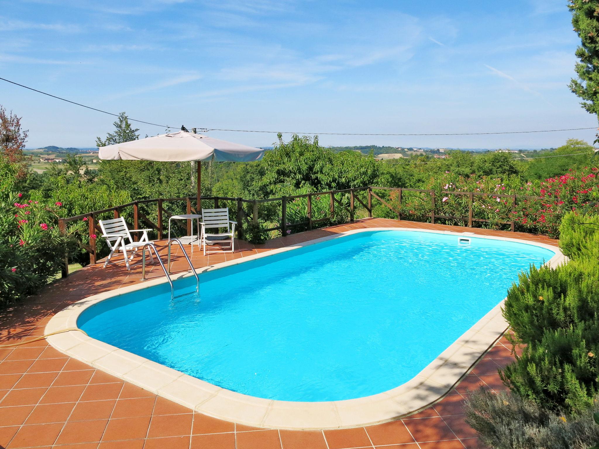 Foto 2 - Casa a Grazzano Badoglio con piscina e giardino