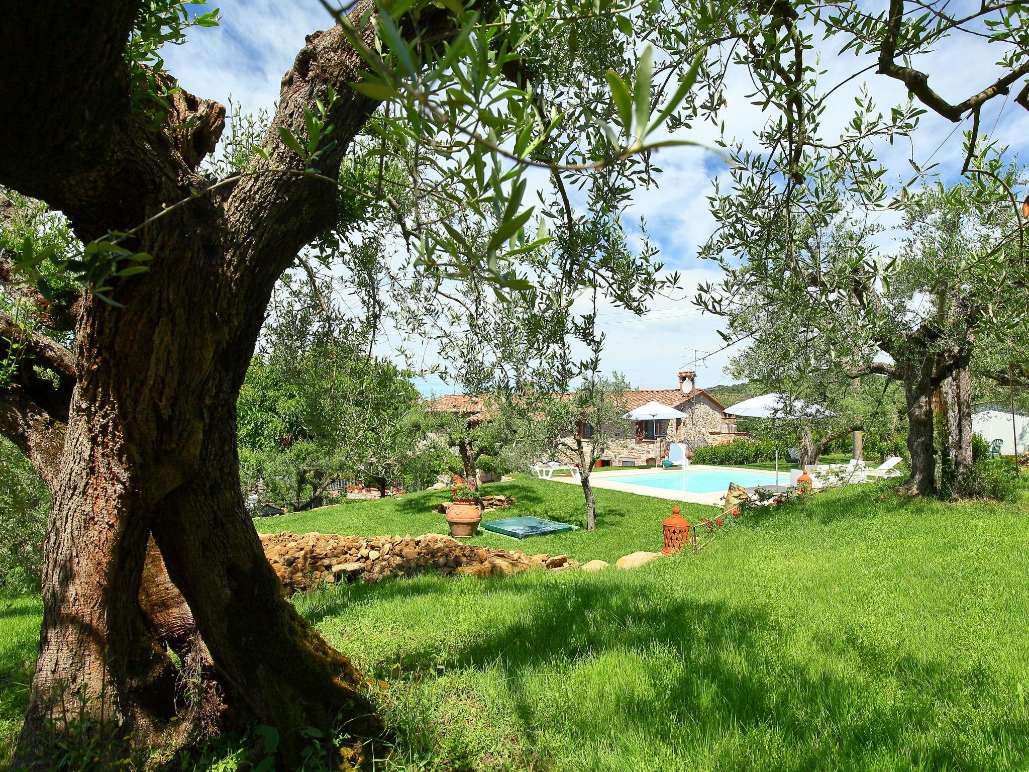 Foto 26 - Casa de 3 quartos em Magione com piscina privada e vista para a montanha