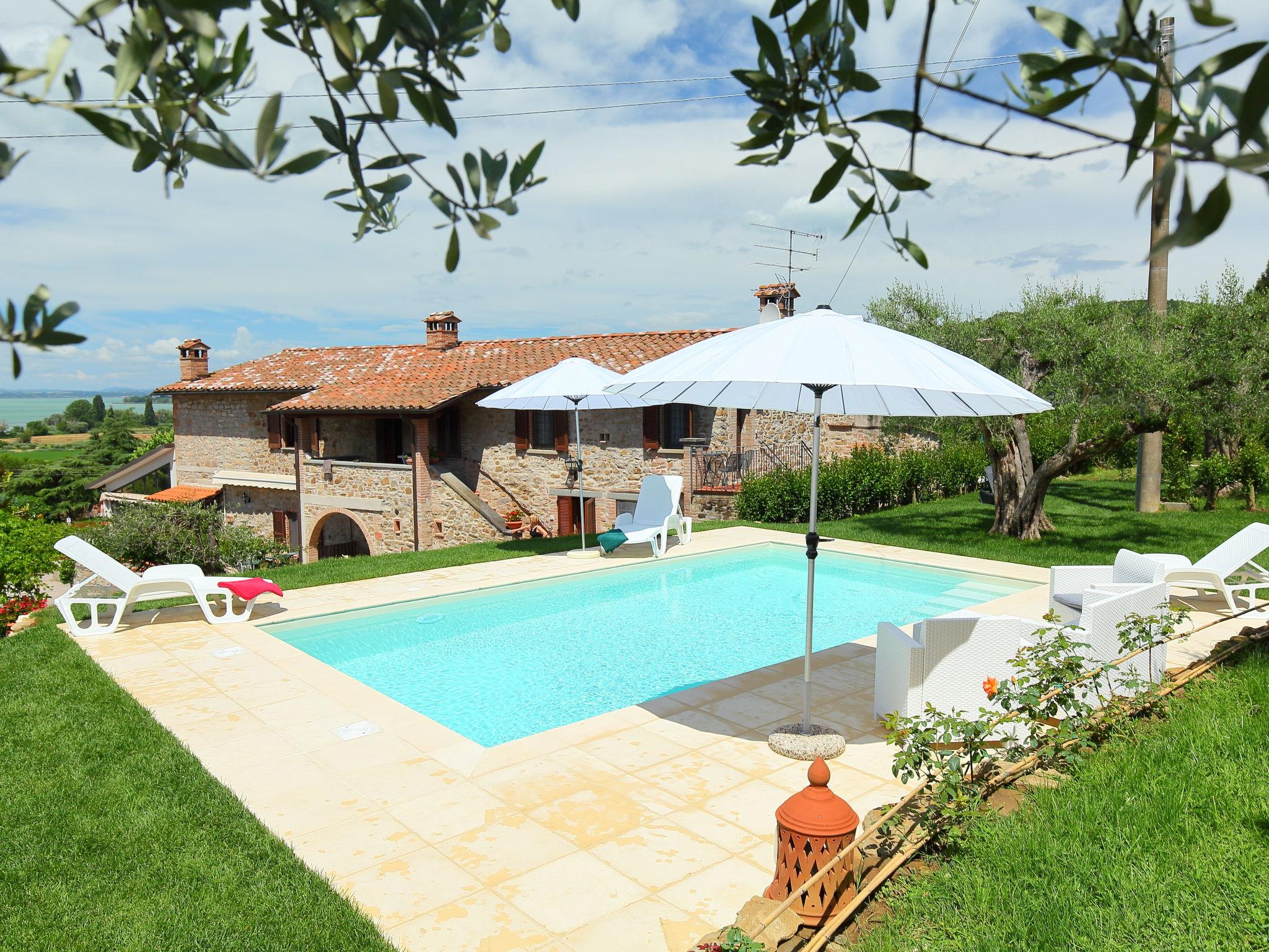 Photo 3 - Maison de 3 chambres à Magione avec piscine privée et jardin