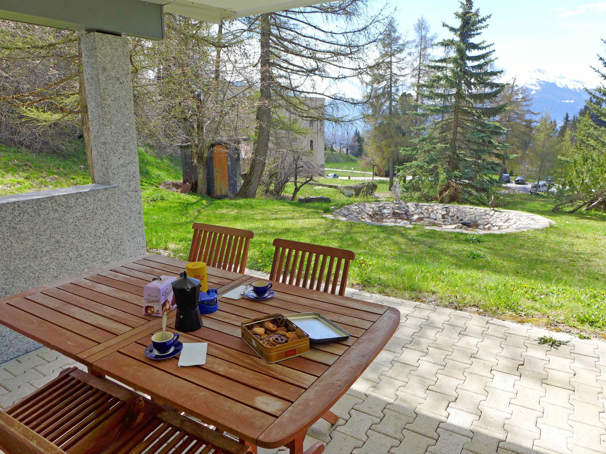 Foto 15 - Appartamento con 1 camera da letto a Crans-Montana con giardino e terrazza