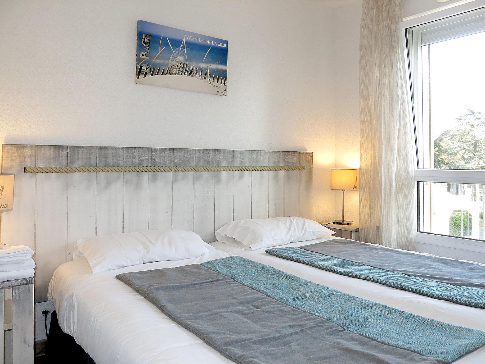 Foto 4 - Appartamento con 3 camere da letto a Bénodet con piscina privata e vista mare