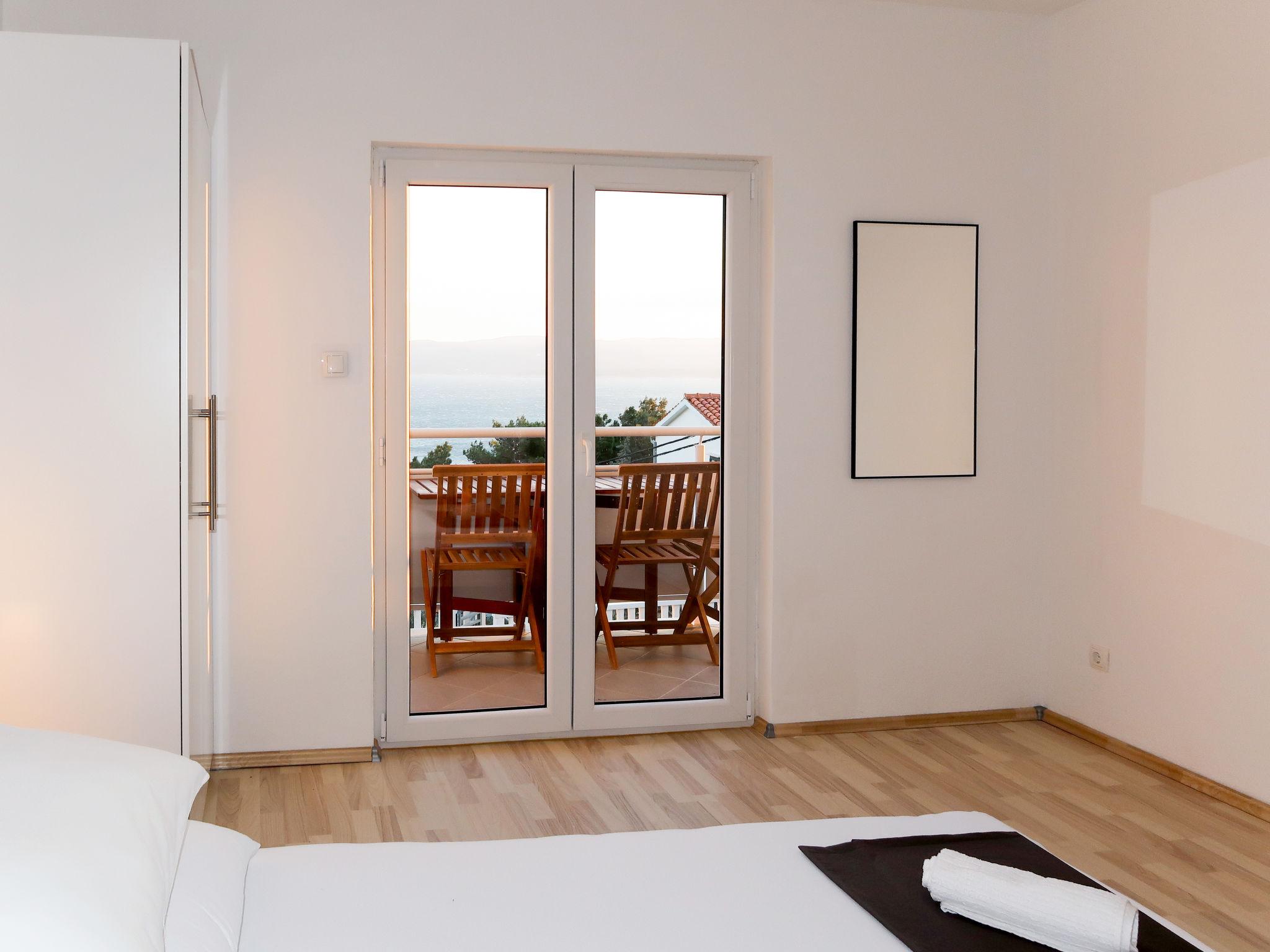 Foto 10 - Apartment mit 2 Schlafzimmern in Omiš mit blick aufs meer