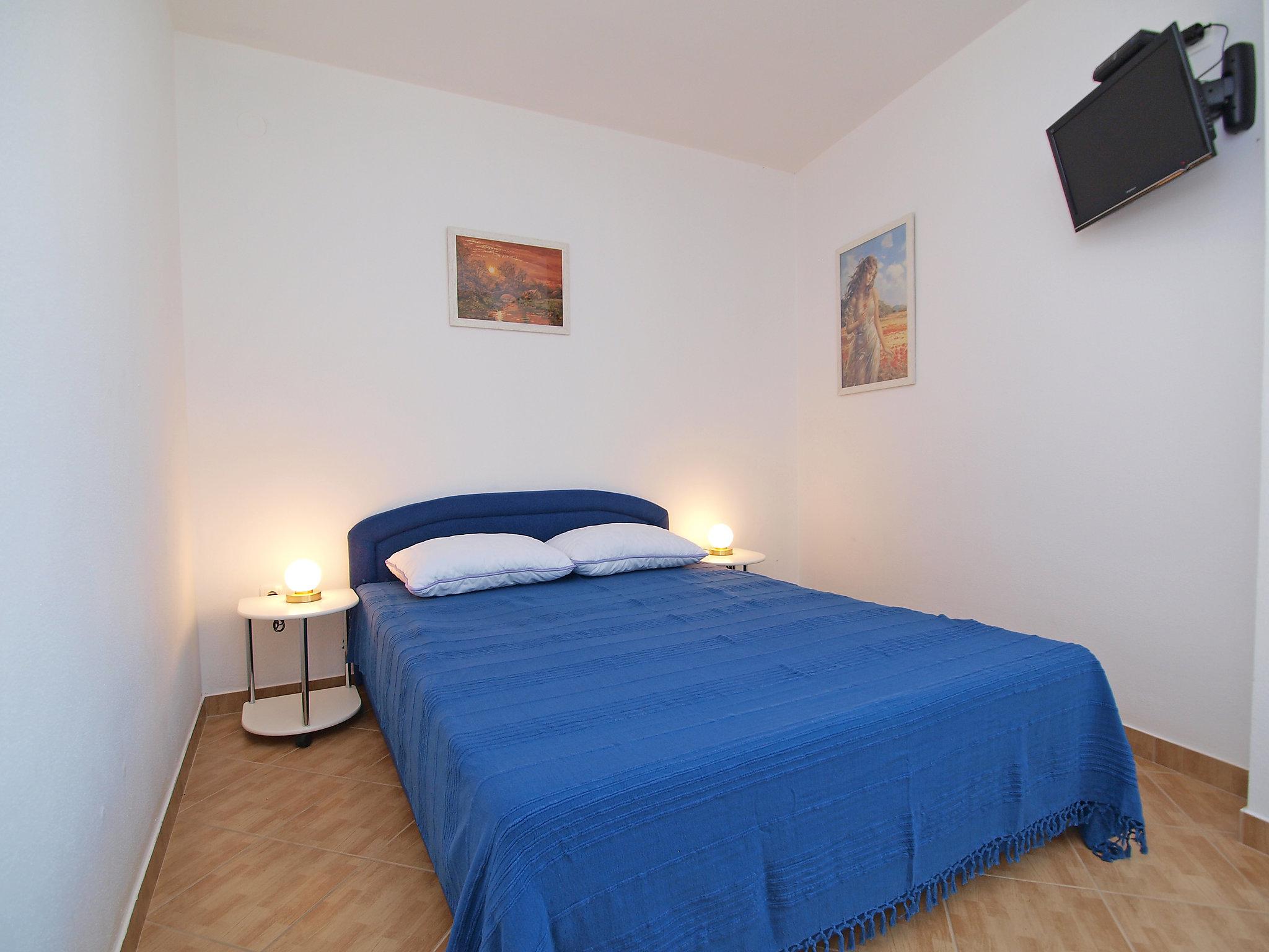 Foto 7 - Appartamento con 1 camera da letto a Bibinje con piscina e vista mare