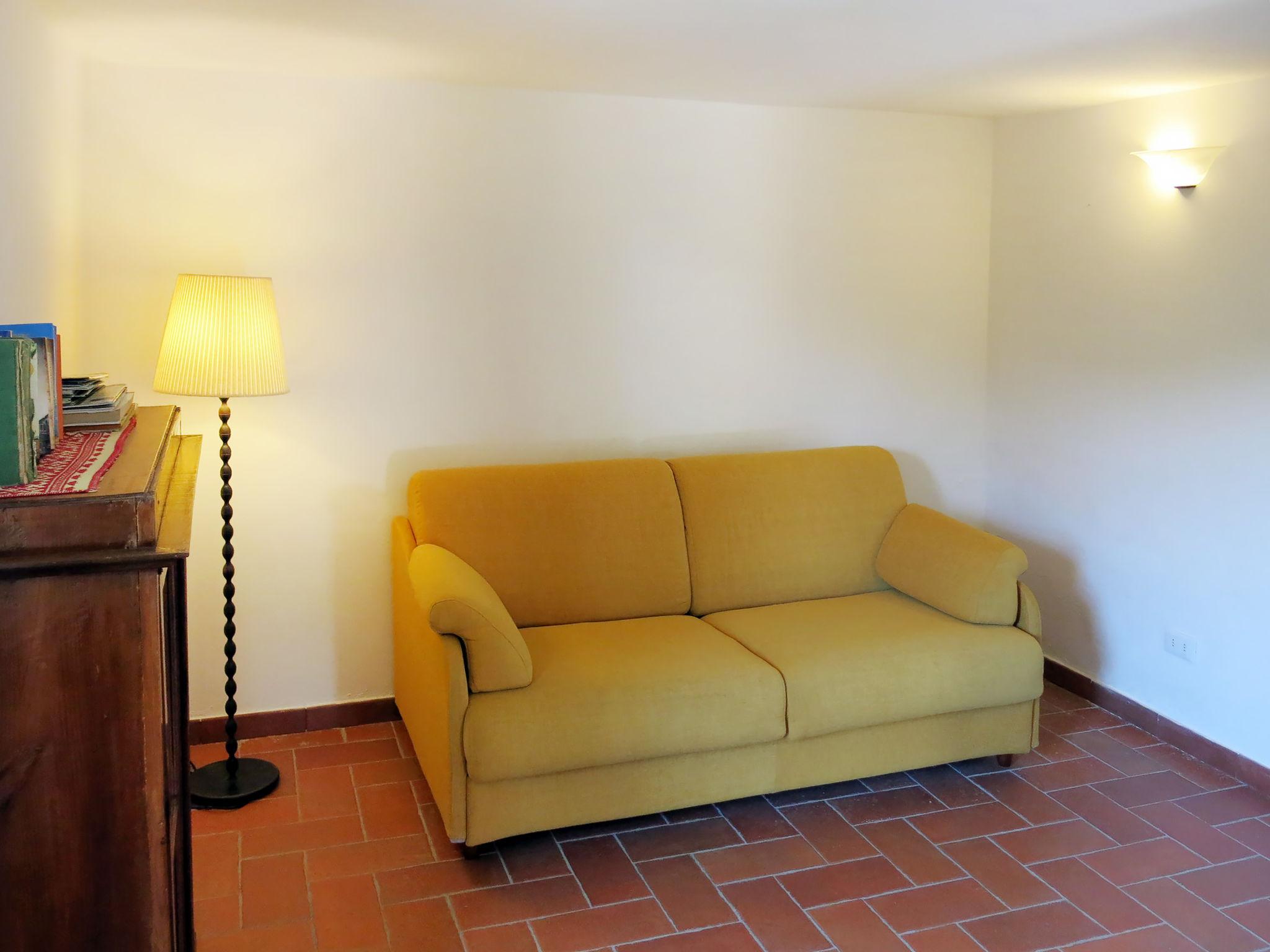 Photo 13 - 3 bedroom House in San Giuliano Terme with garden