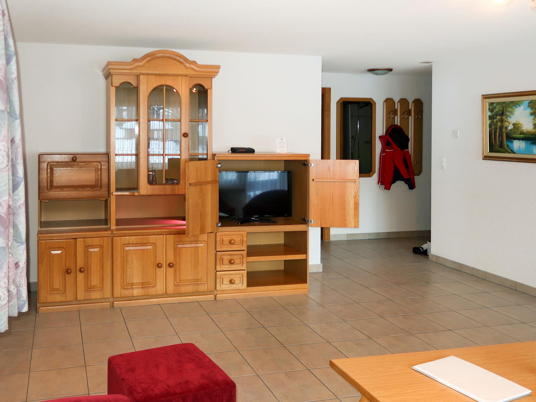 Foto 6 - Appartamento con 2 camere da letto a Saas-Almagell con vista sulle montagne