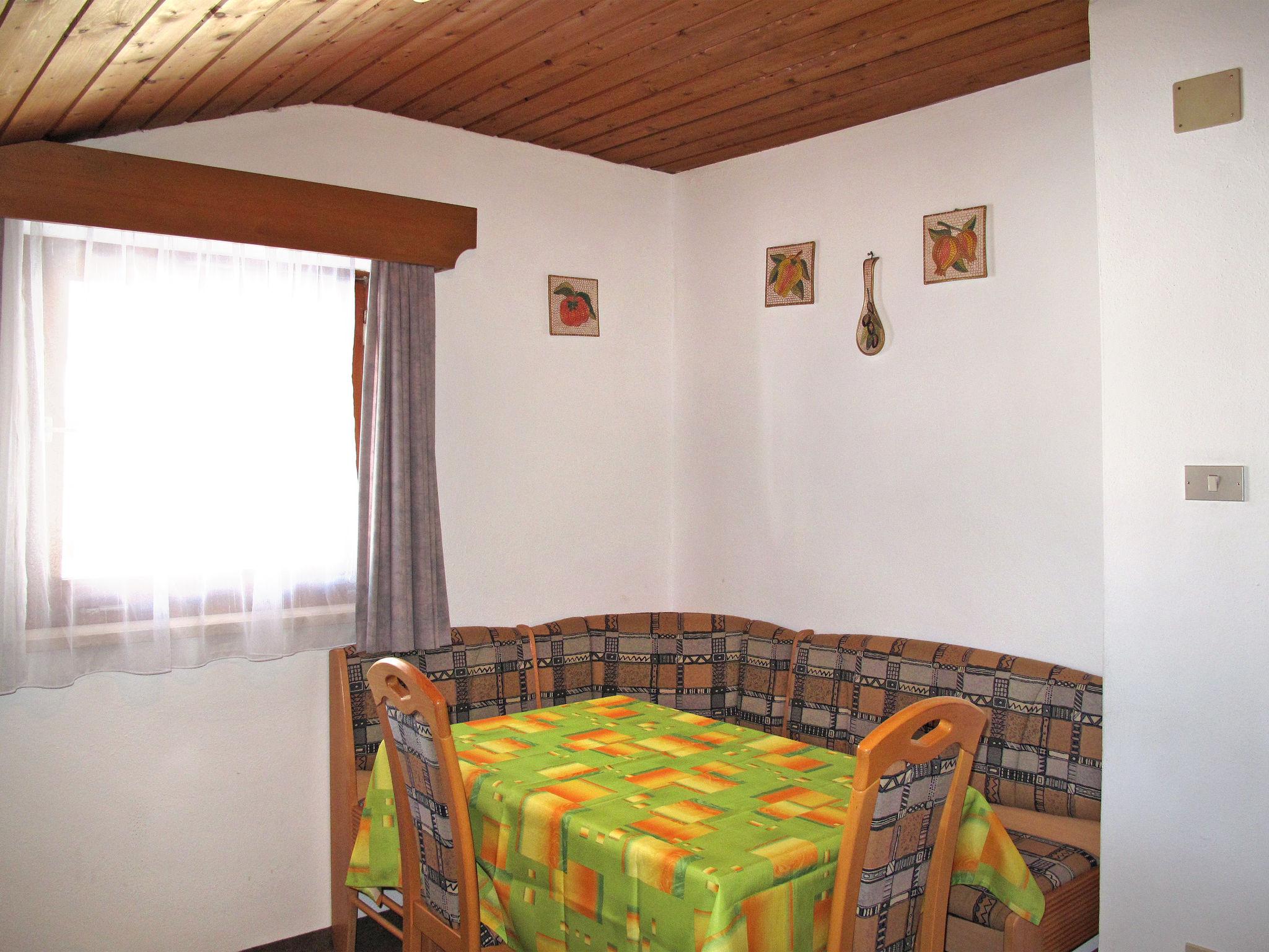 Photo 3 - 3 bedroom Apartment in Graun im Vinschgau with garden and mountain view