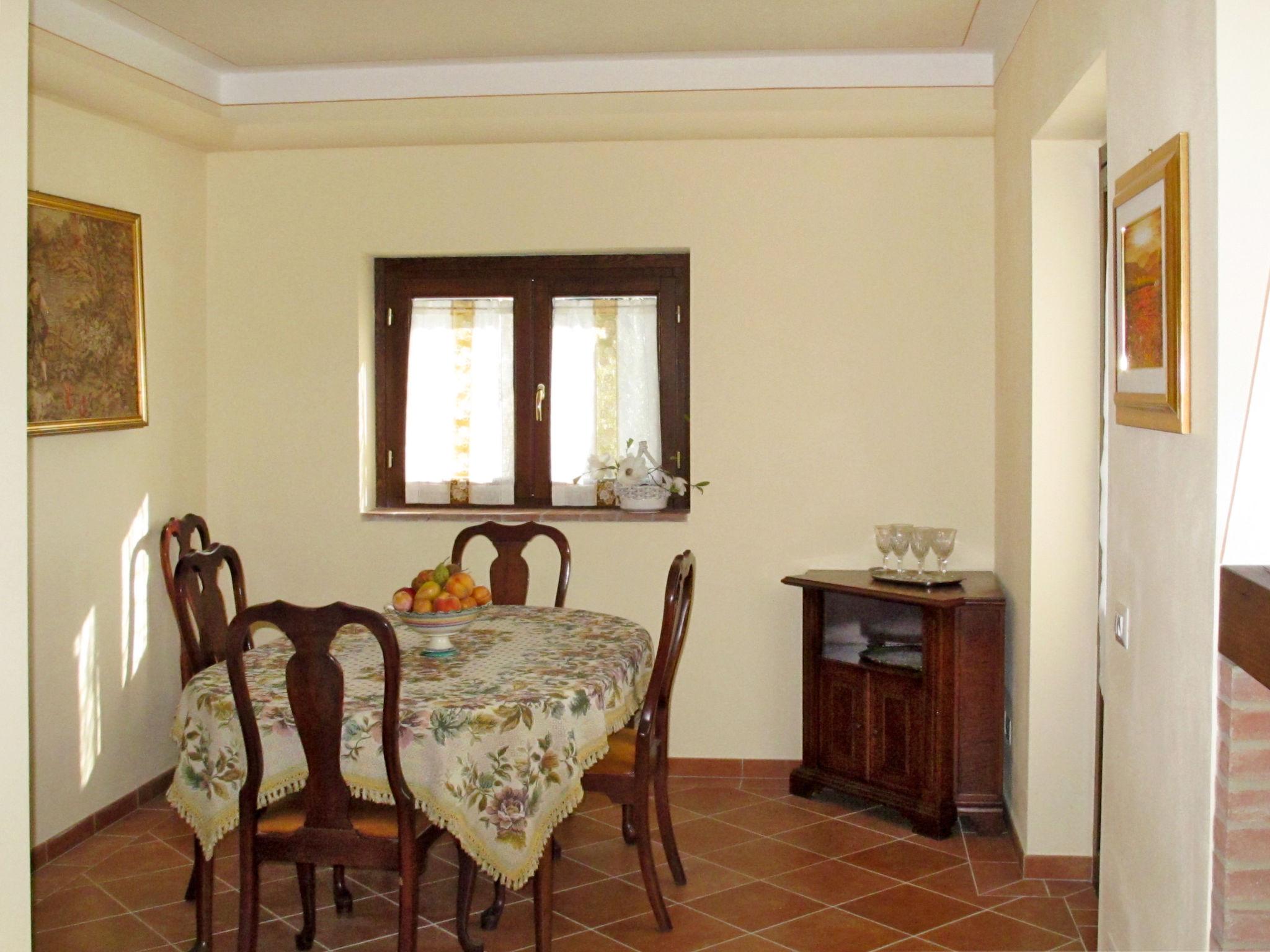 Photo 11 - 6 bedroom House in Gaiole in Chianti with private pool and garden