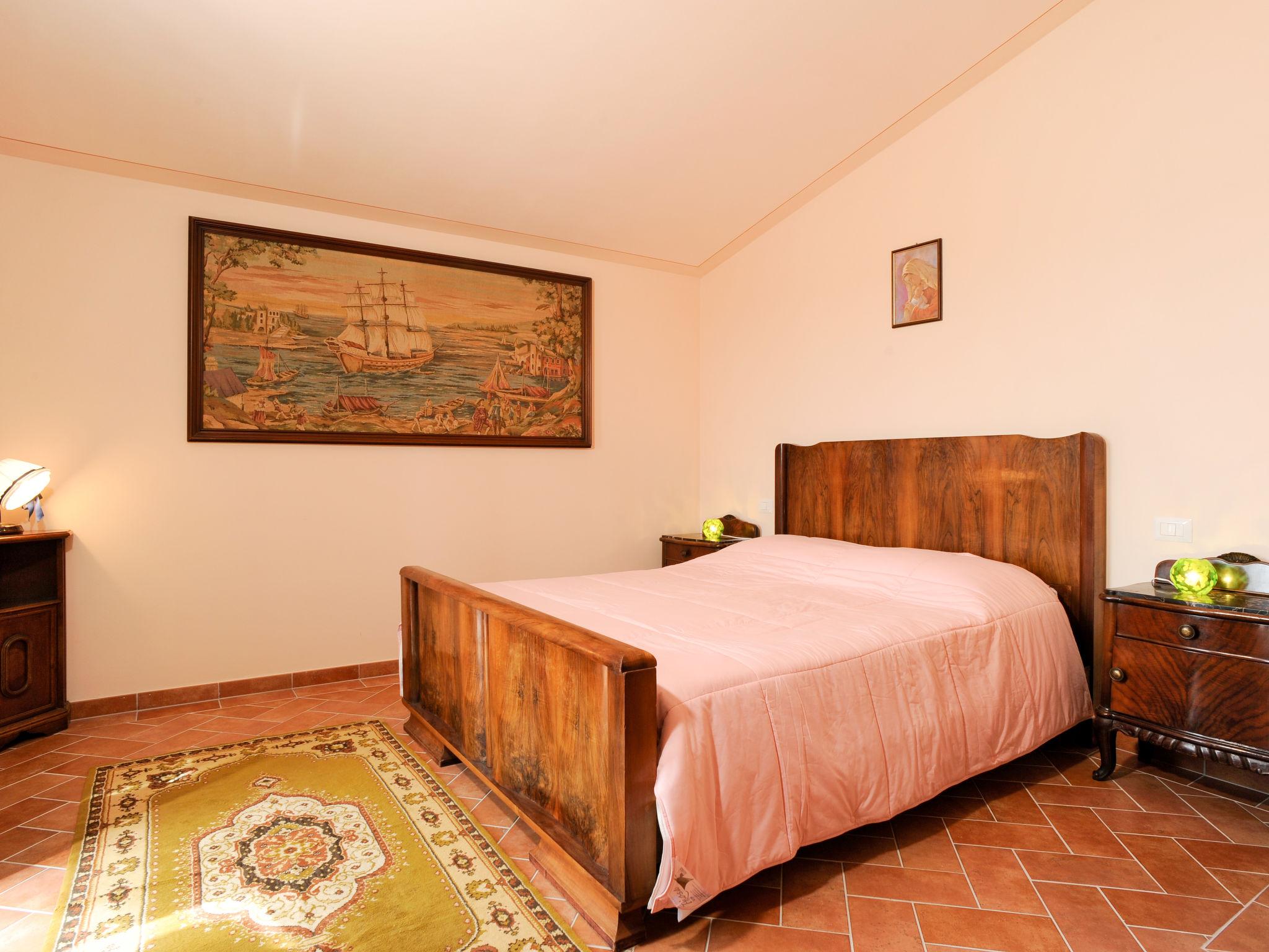 Photo 16 - 6 bedroom House in Gaiole in Chianti with private pool and garden