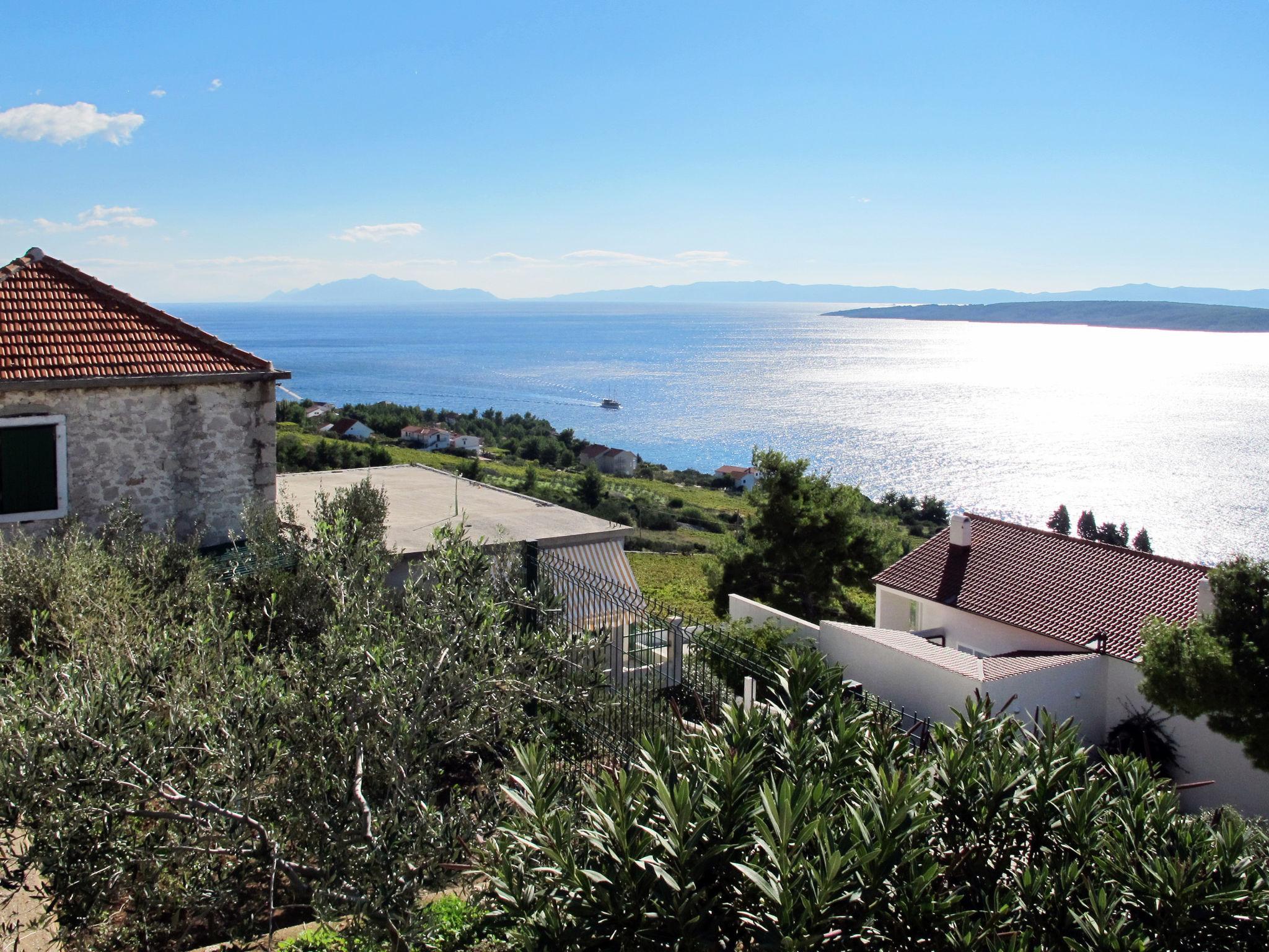 Foto 15 - Casa con 2 camere da letto a Jelsa con terrazza e vista mare