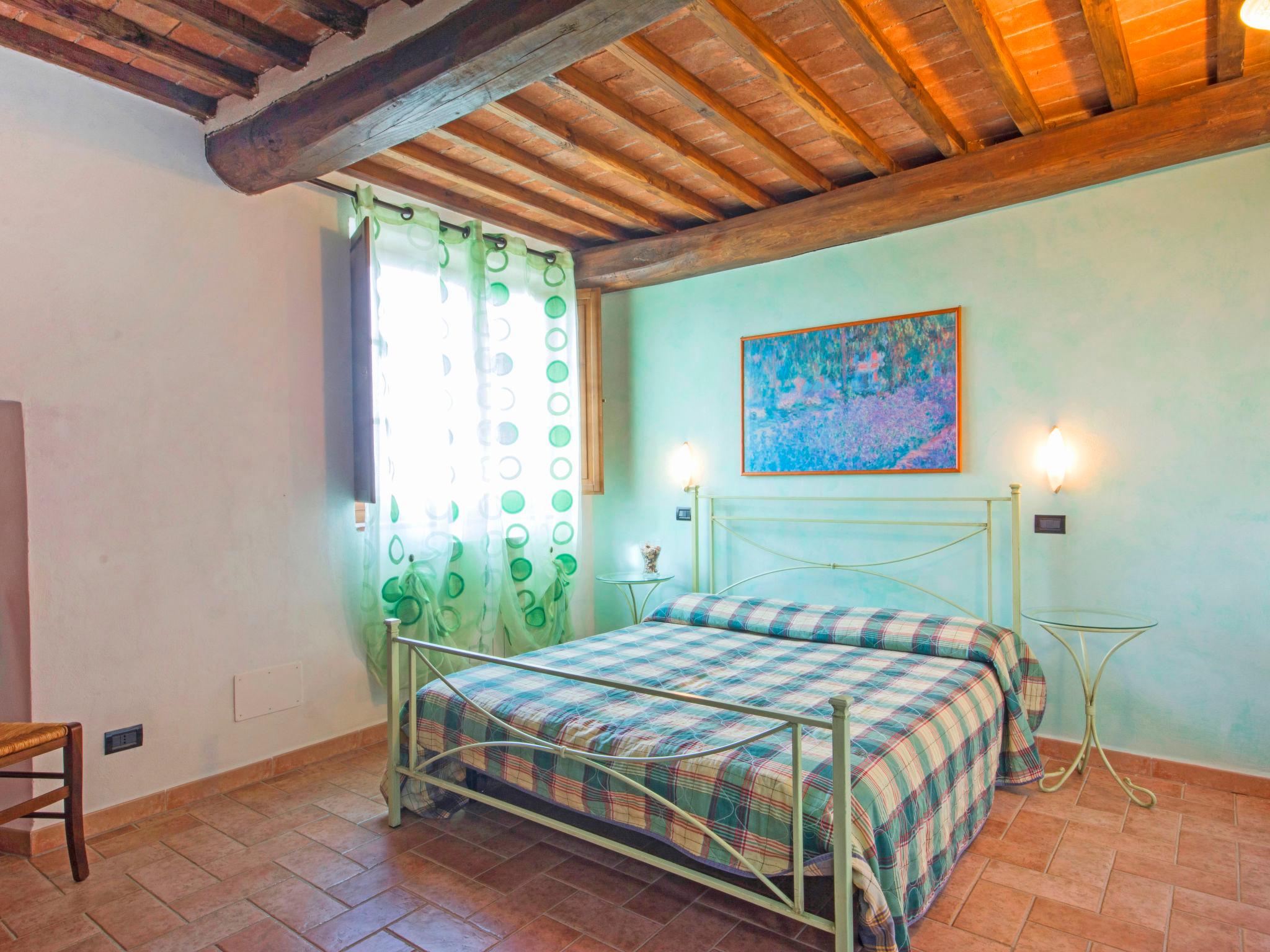 Foto 11 - Apartamento de 2 habitaciones en Volterra con piscina y jardín