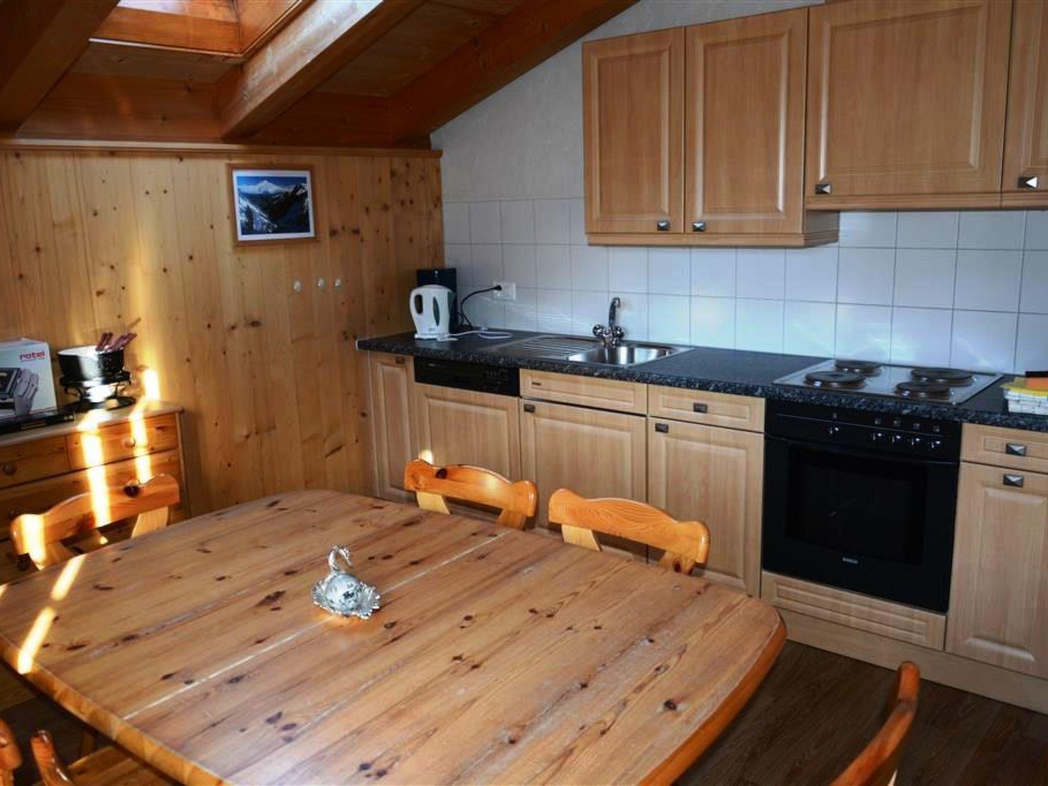 Photo 12 - 2 bedroom Apartment in Saanen