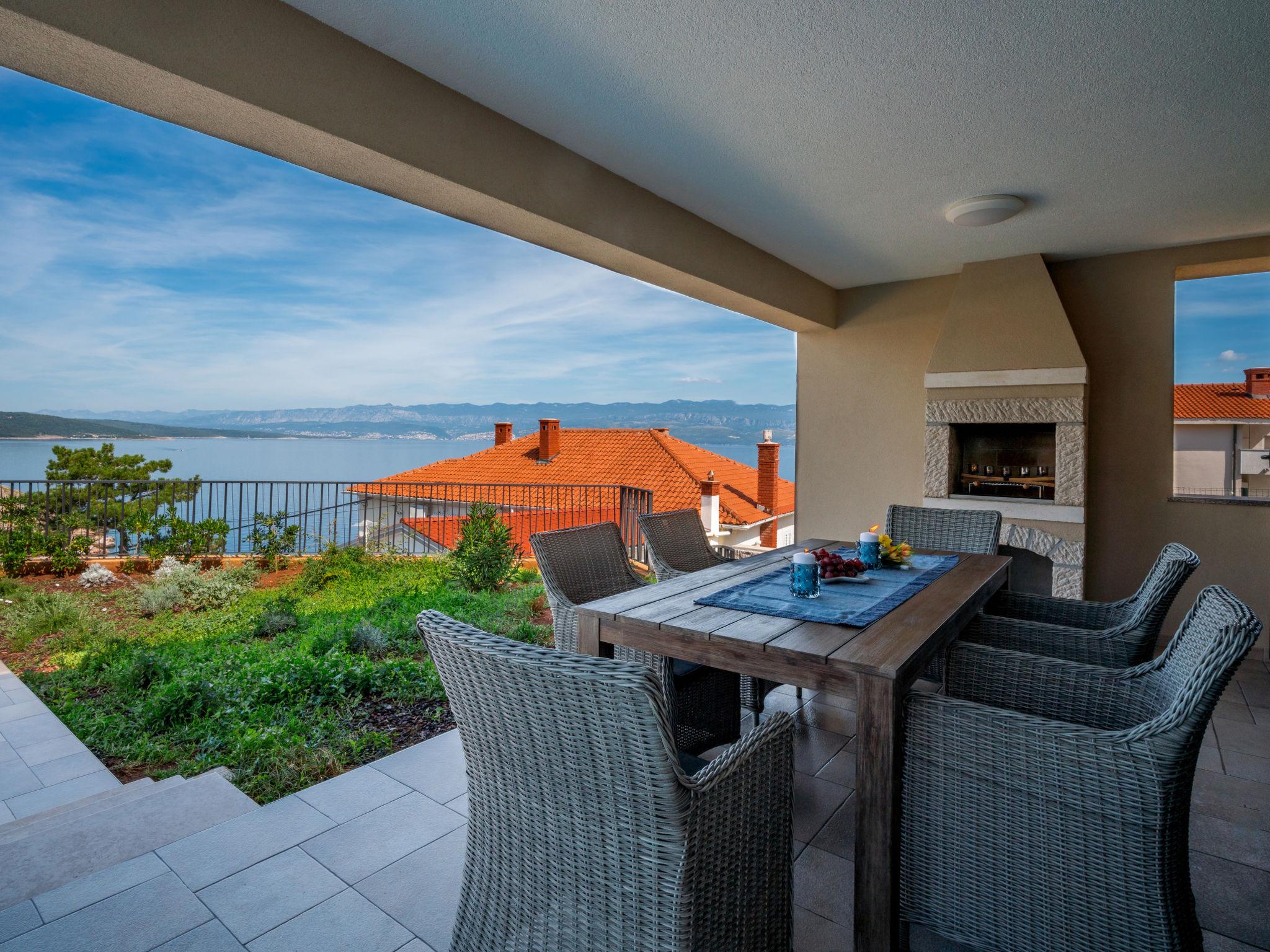 Photo 22 - Maison de 3 chambres à Vrbnik avec piscine privée et jardin