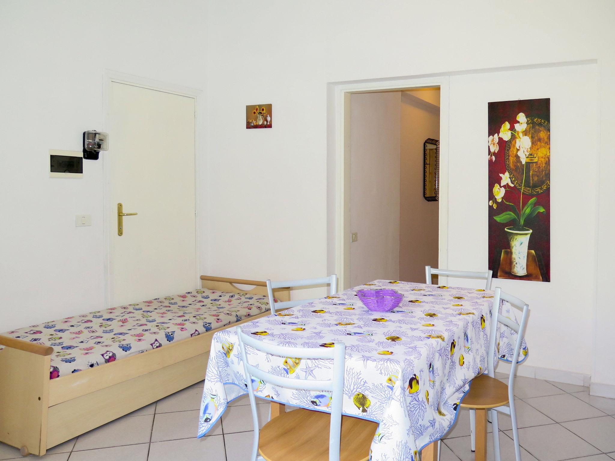 Photo 8 - 2 bedroom Apartment in Portoferraio with garden and terrace