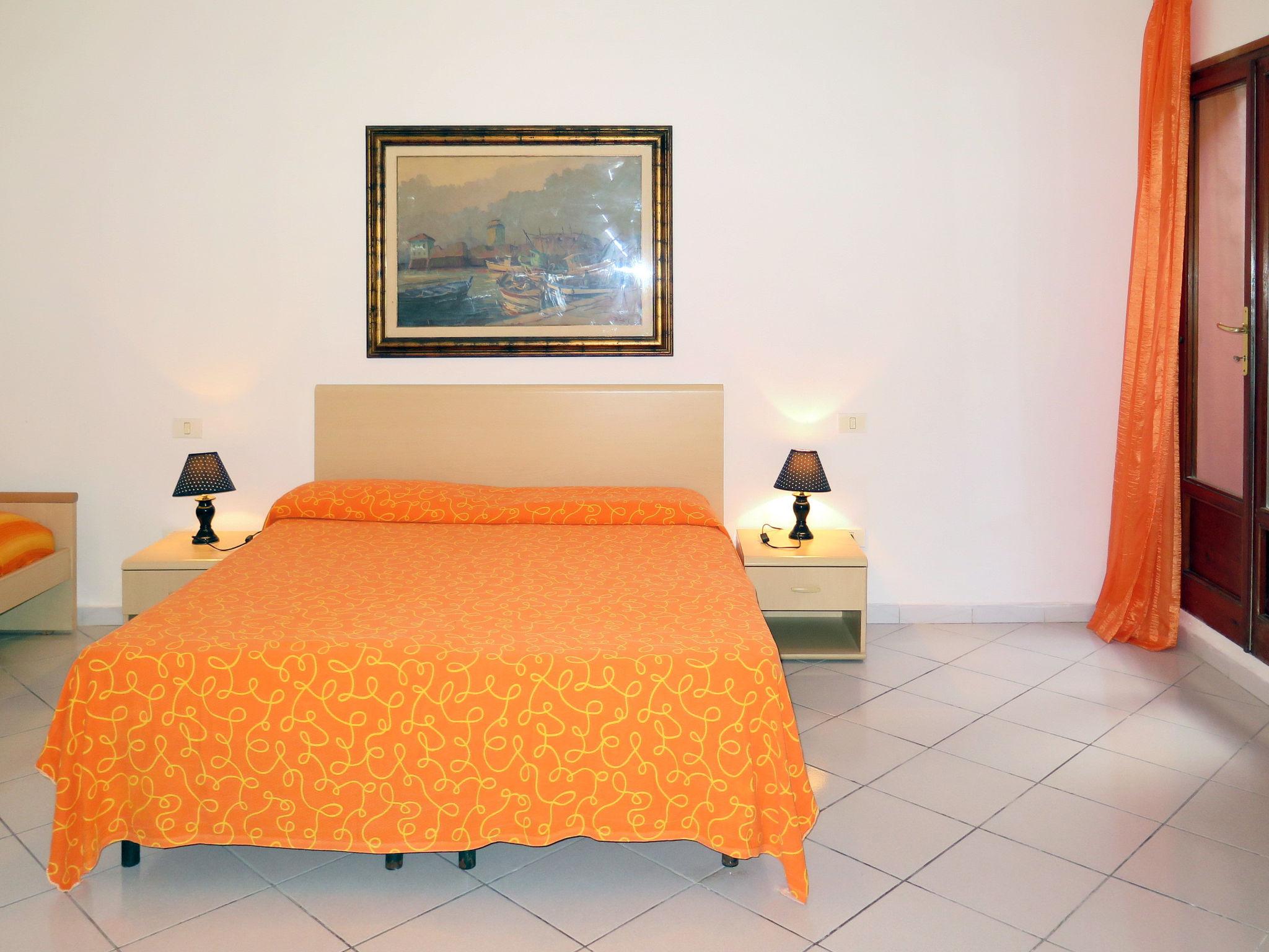 Foto 4 - Appartamento con 2 camere da letto a Portoferraio con giardino e vista mare