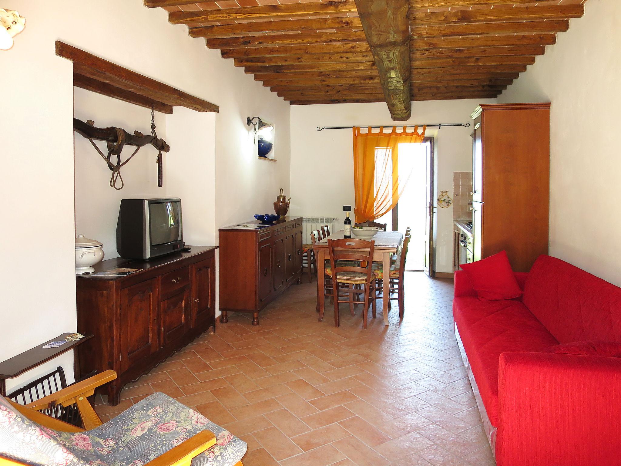 Photo 7 - 3 bedroom Apartment in Castelnuovo di Val di Cecina with swimming pool and garden