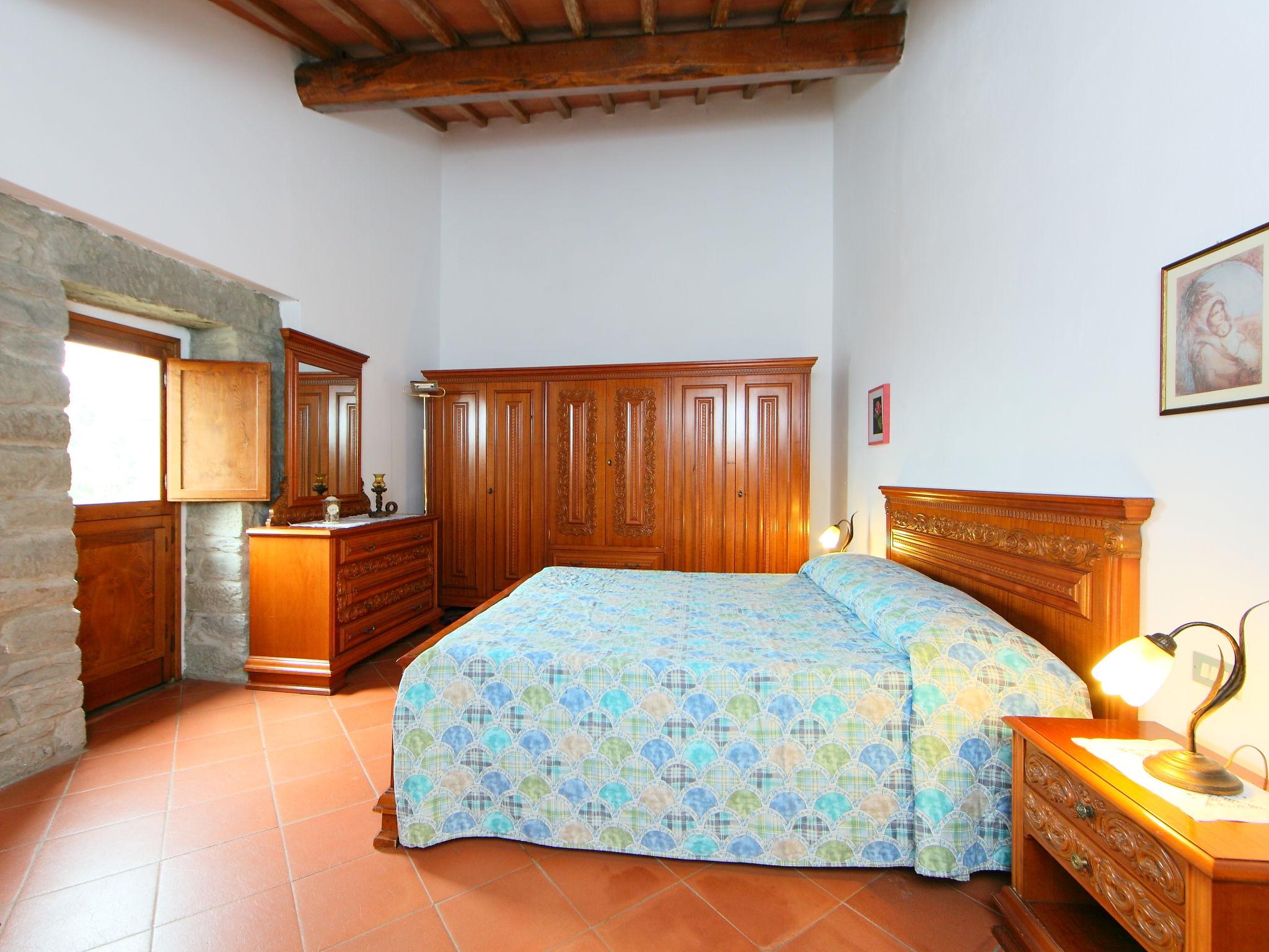 Foto 5 - Apartment mit 1 Schlafzimmer in Pelago mit schwimmbad und garten