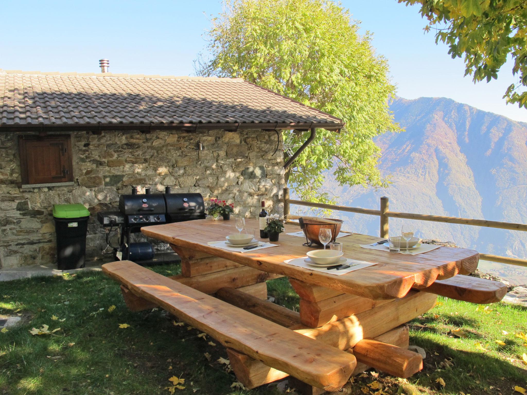 Photo 30 - Maison de 1 chambre à Sorico avec jardin et vues sur la montagne