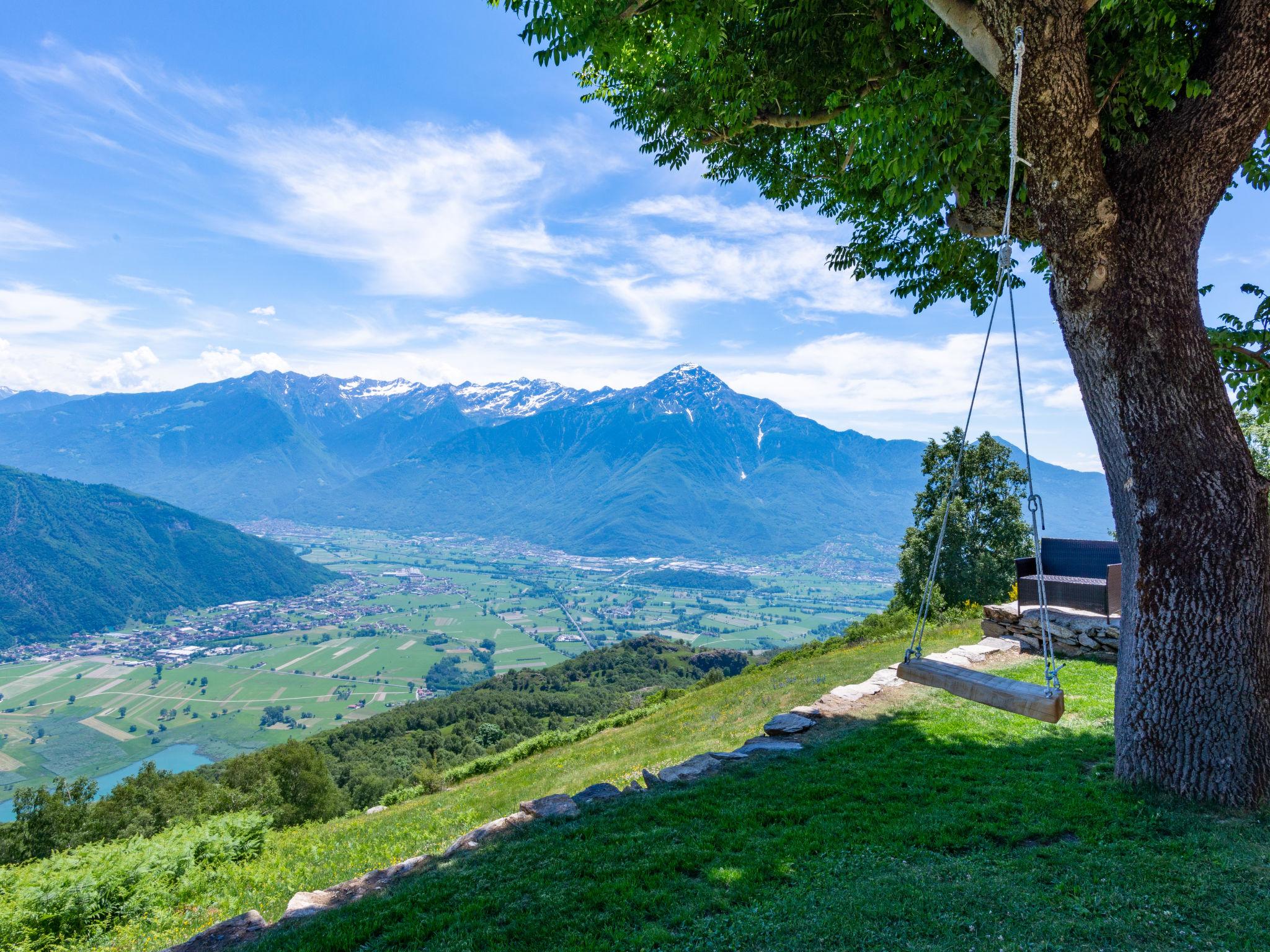 Photo 3 - Maison de 1 chambre à Sorico avec jardin et vues sur la montagne