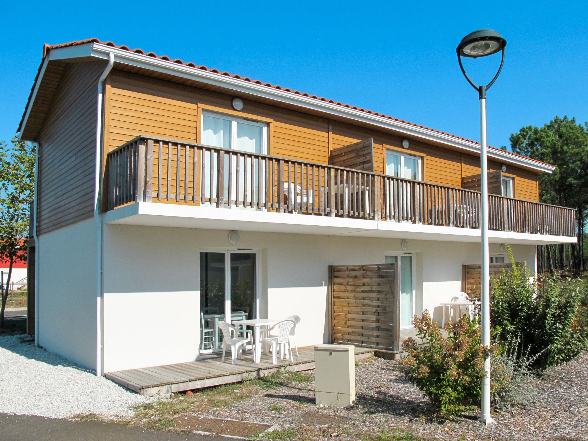 Foto 1 - Apartamento em Parentis-en-Born com piscina e terraço