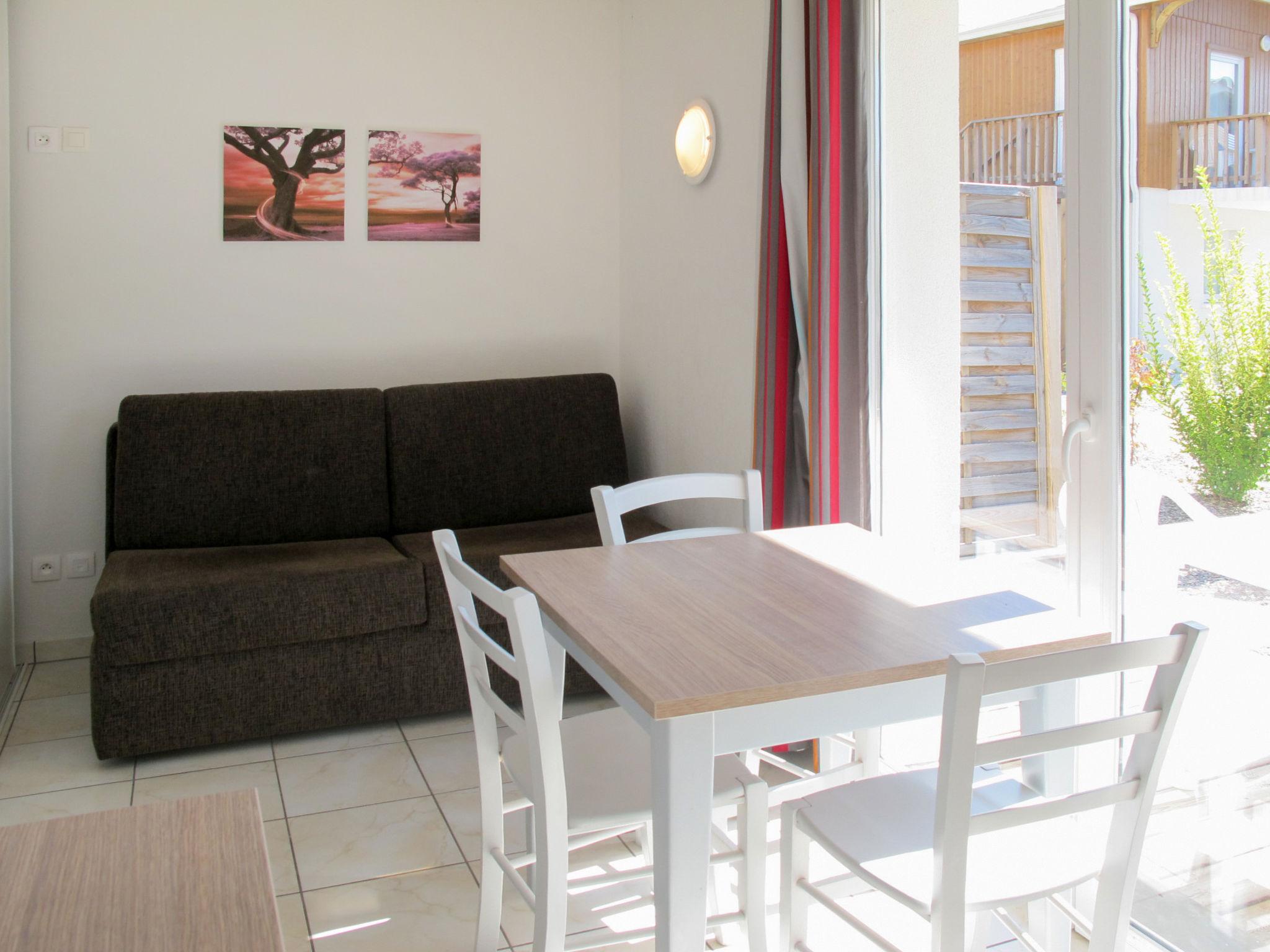 Foto 4 - Apartamento en Parentis-en-Born con piscina y terraza