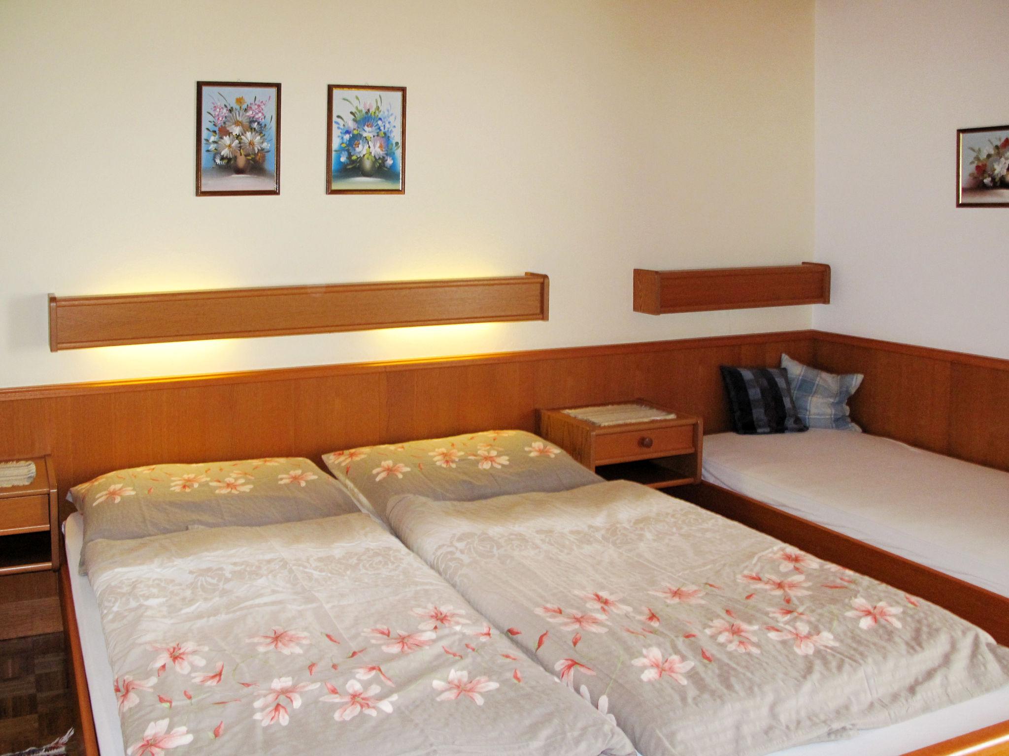 Foto 4 - Appartamento con 1 camera da letto a Oberwang con vista sulle montagne