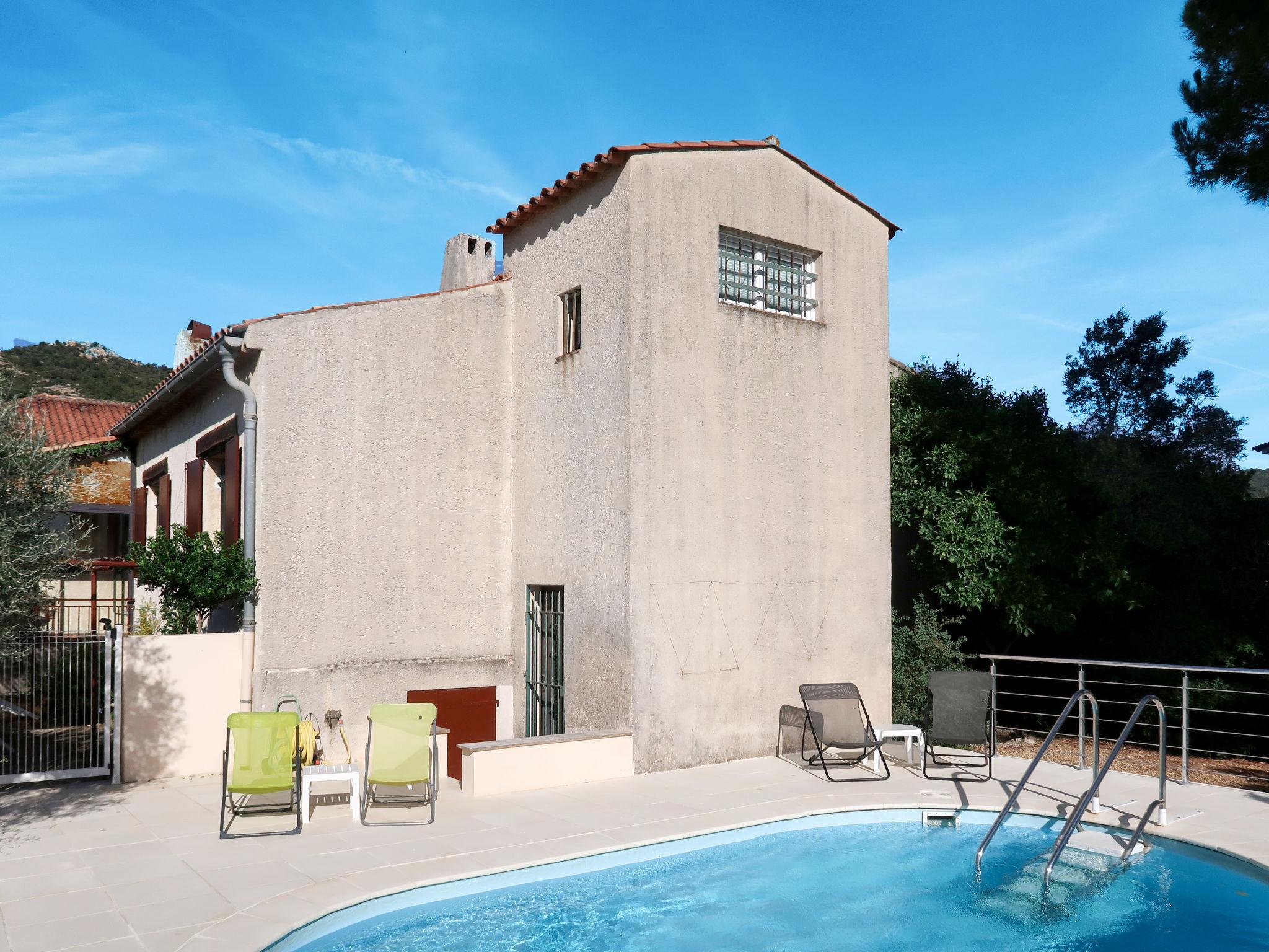 Photo 16 - 3 bedroom House in Le Plan-de-la-Tour with private pool and terrace