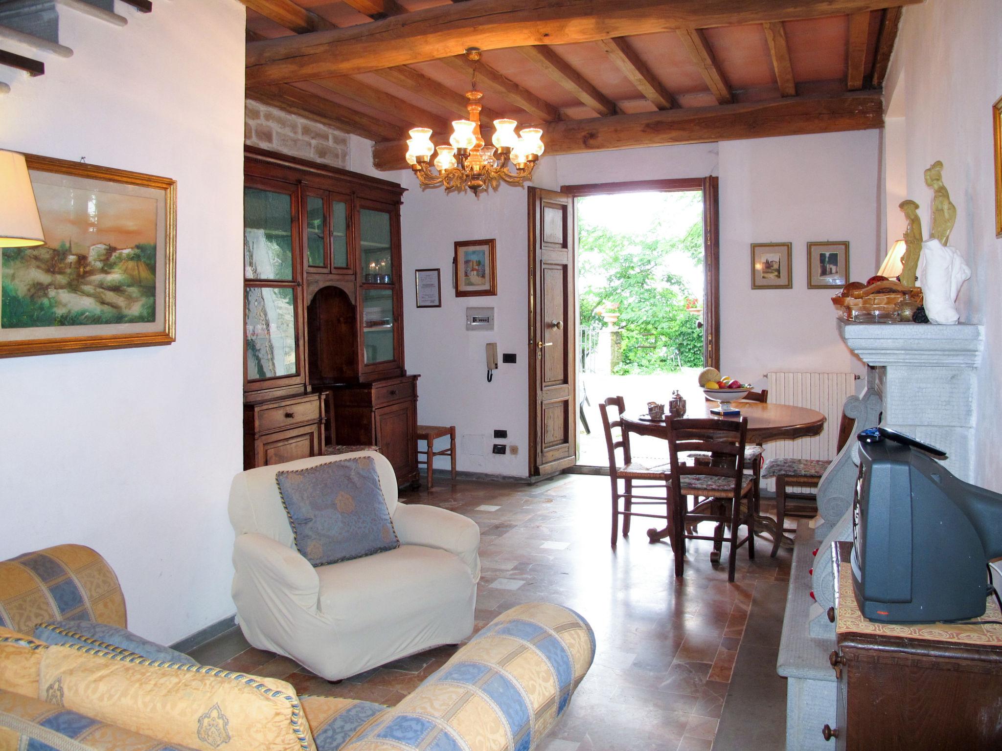 Photo 5 - 2 bedroom House in Greve in Chianti with swimming pool and garden