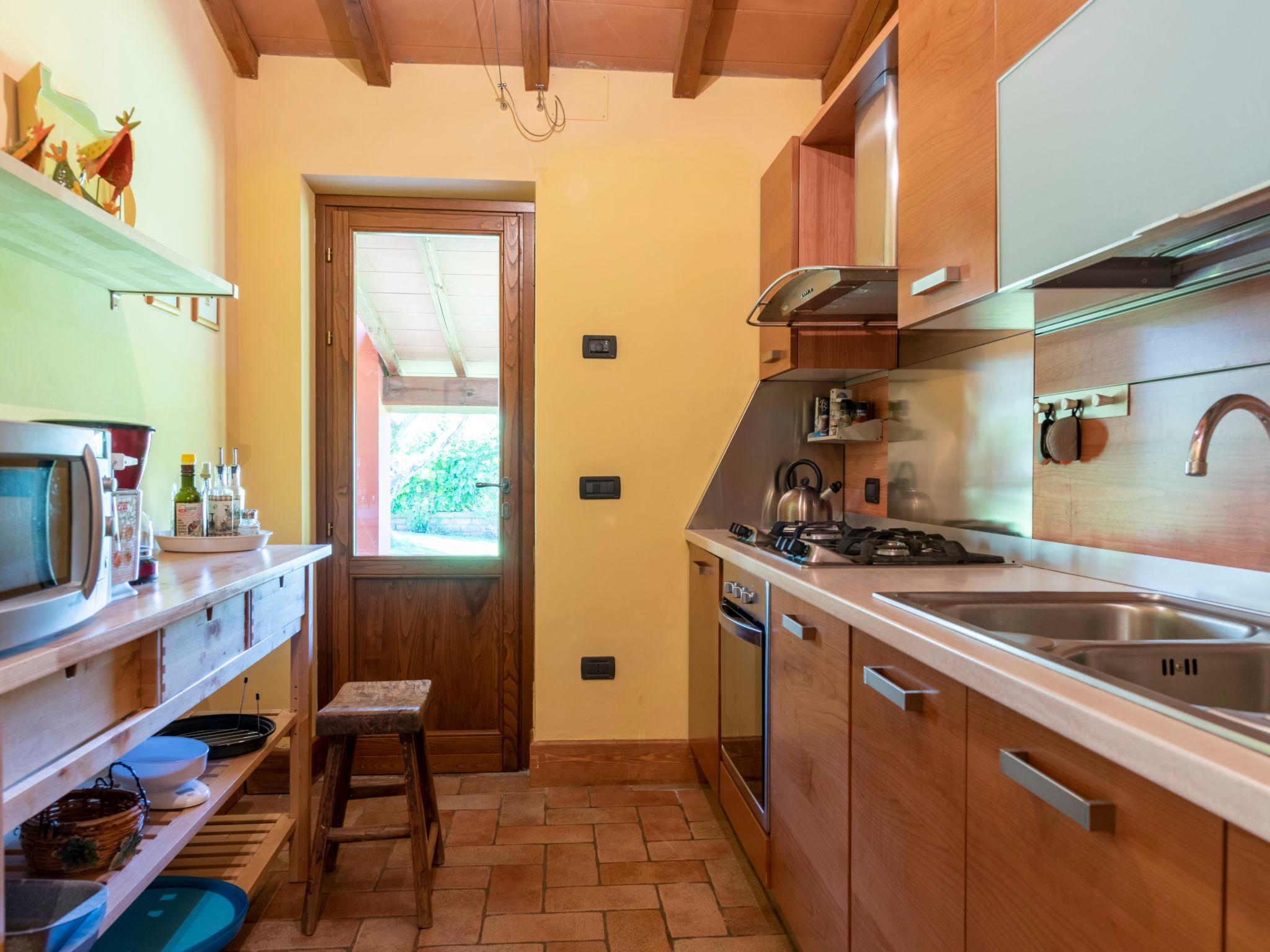 Photo 10 - 4 bedroom House in Vetralla with private pool and garden