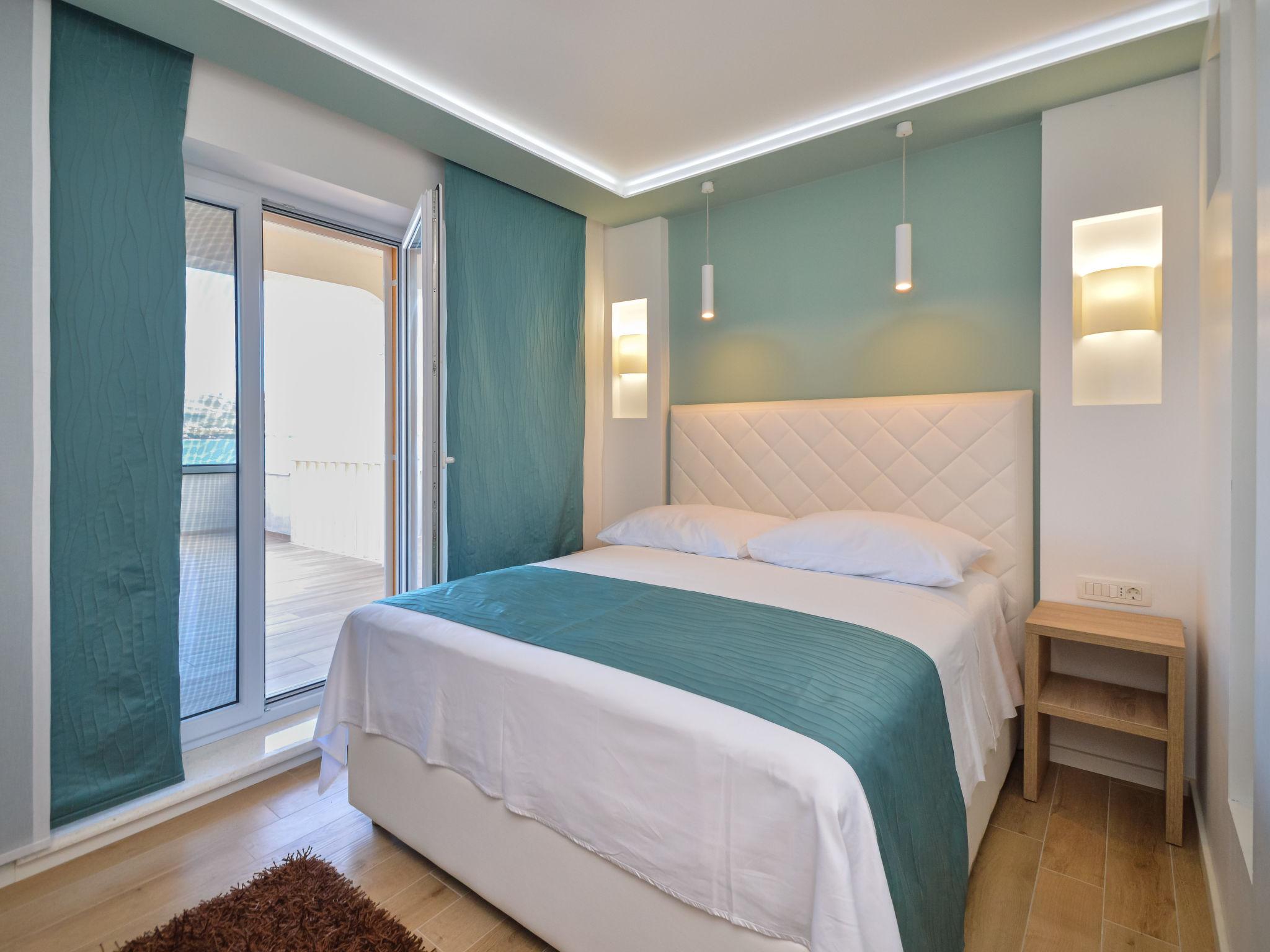 Foto 23 - Apartamento de 3 habitaciones en Trogir con piscina y terraza