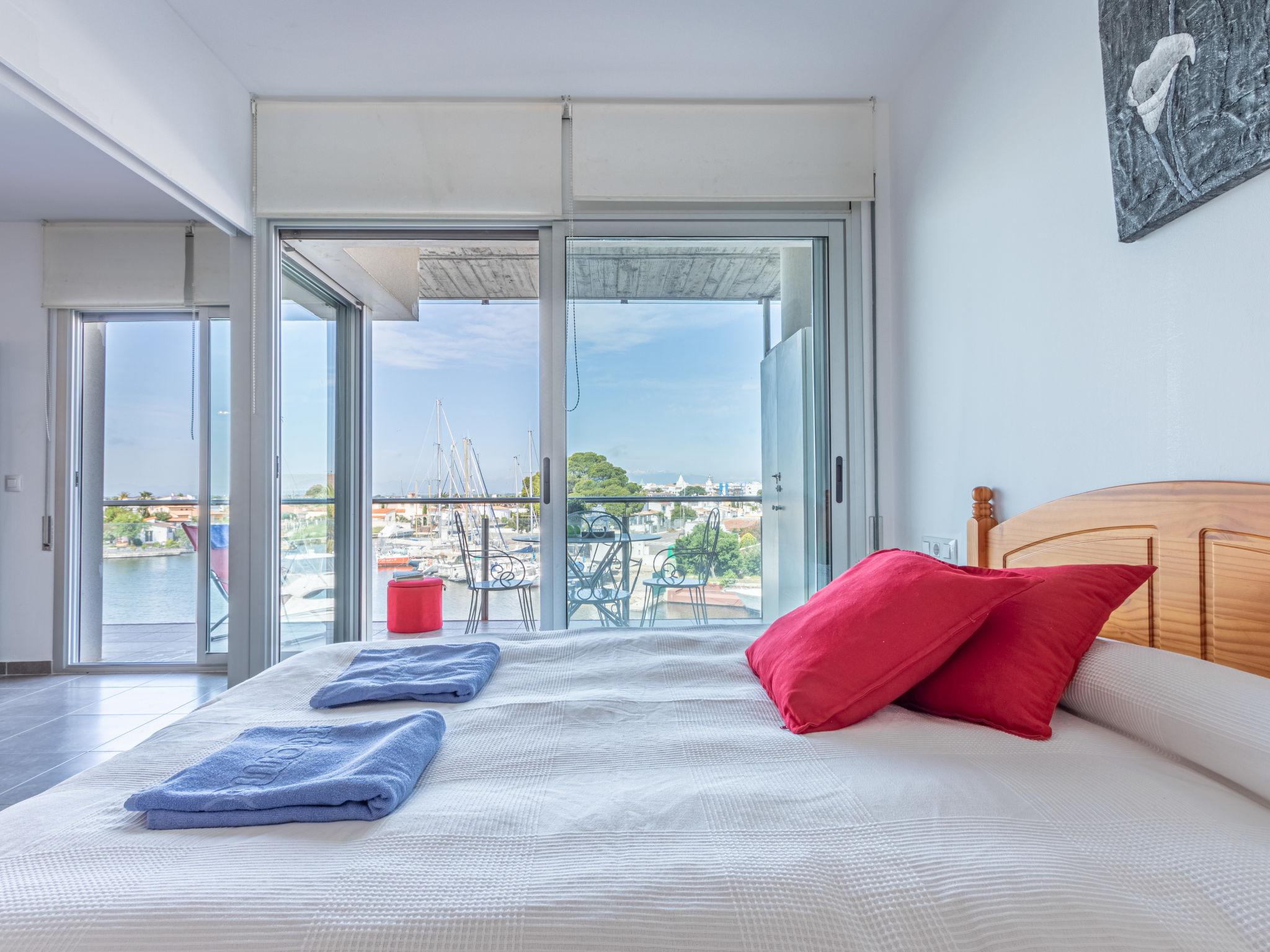 Foto 4 - Apartamento de 2 quartos em Roses com piscina e vistas do mar