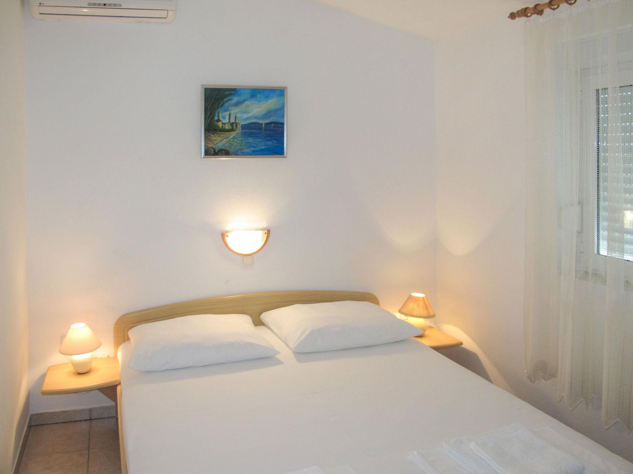 Foto 4 - Apartamento de 2 quartos em Jasenice com vistas do mar