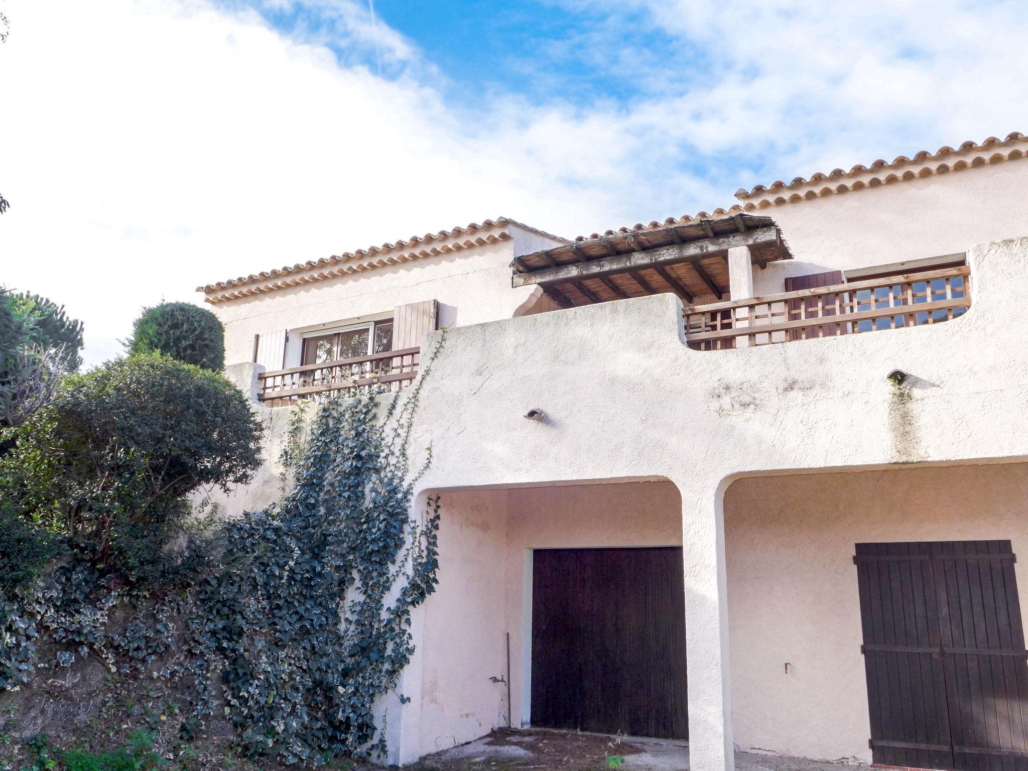 Photo 27 - Maison de 3 chambres à Roquebrune-sur-Argens avec terrasse et vues à la mer