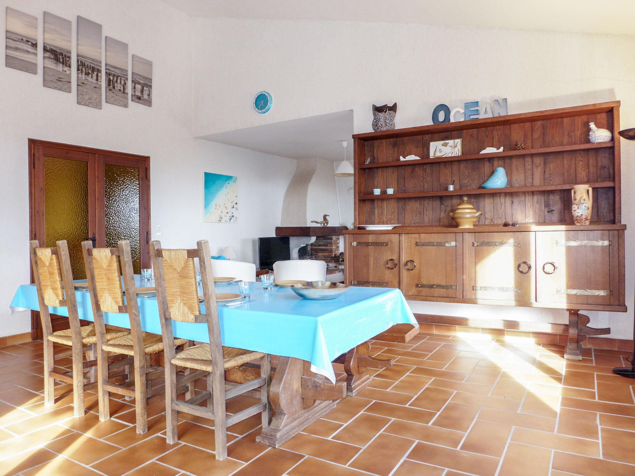 Foto 8 - Casa con 3 camere da letto a Roquebrune-sur-Argens con terrazza e vista mare