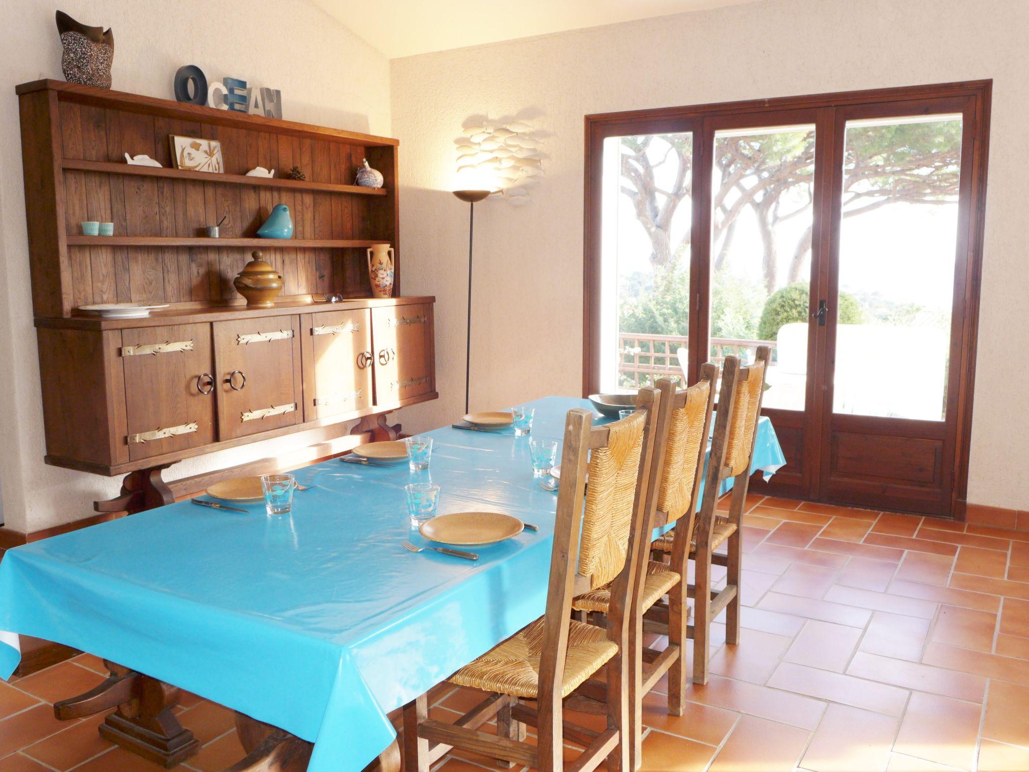 Foto 6 - Casa con 3 camere da letto a Roquebrune-sur-Argens con terrazza e vista mare