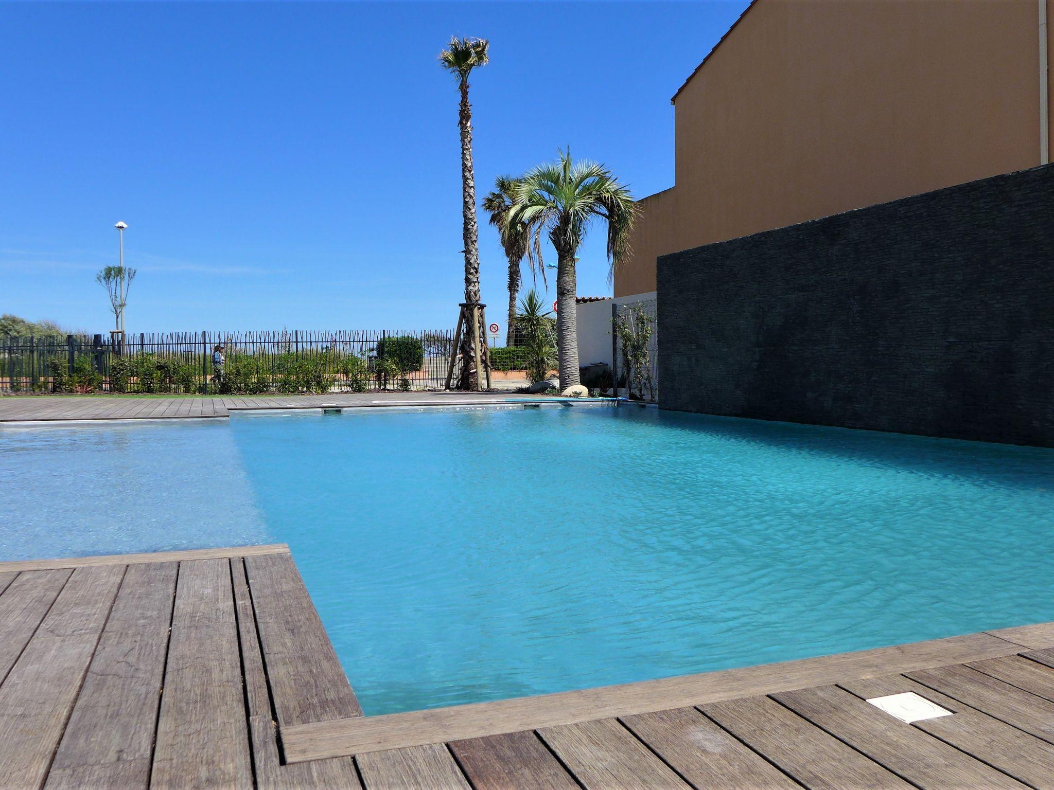 Foto 5 - Apartamento de 1 habitación en Sainte-Marie-la-Mer con piscina y vistas al mar