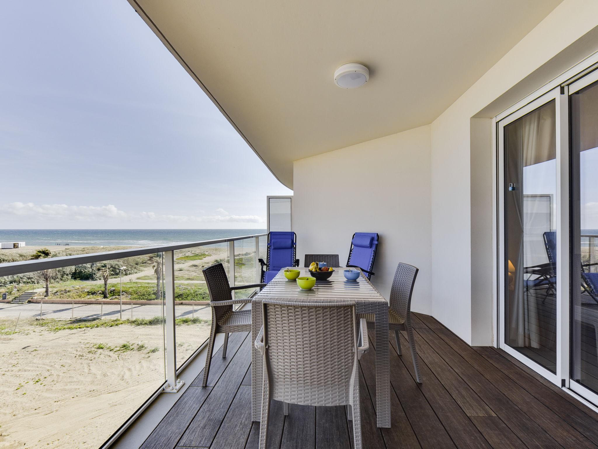 Foto 1 - Apartamento de 1 quarto em Sainte-Marie-la-Mer com piscina e vistas do mar
