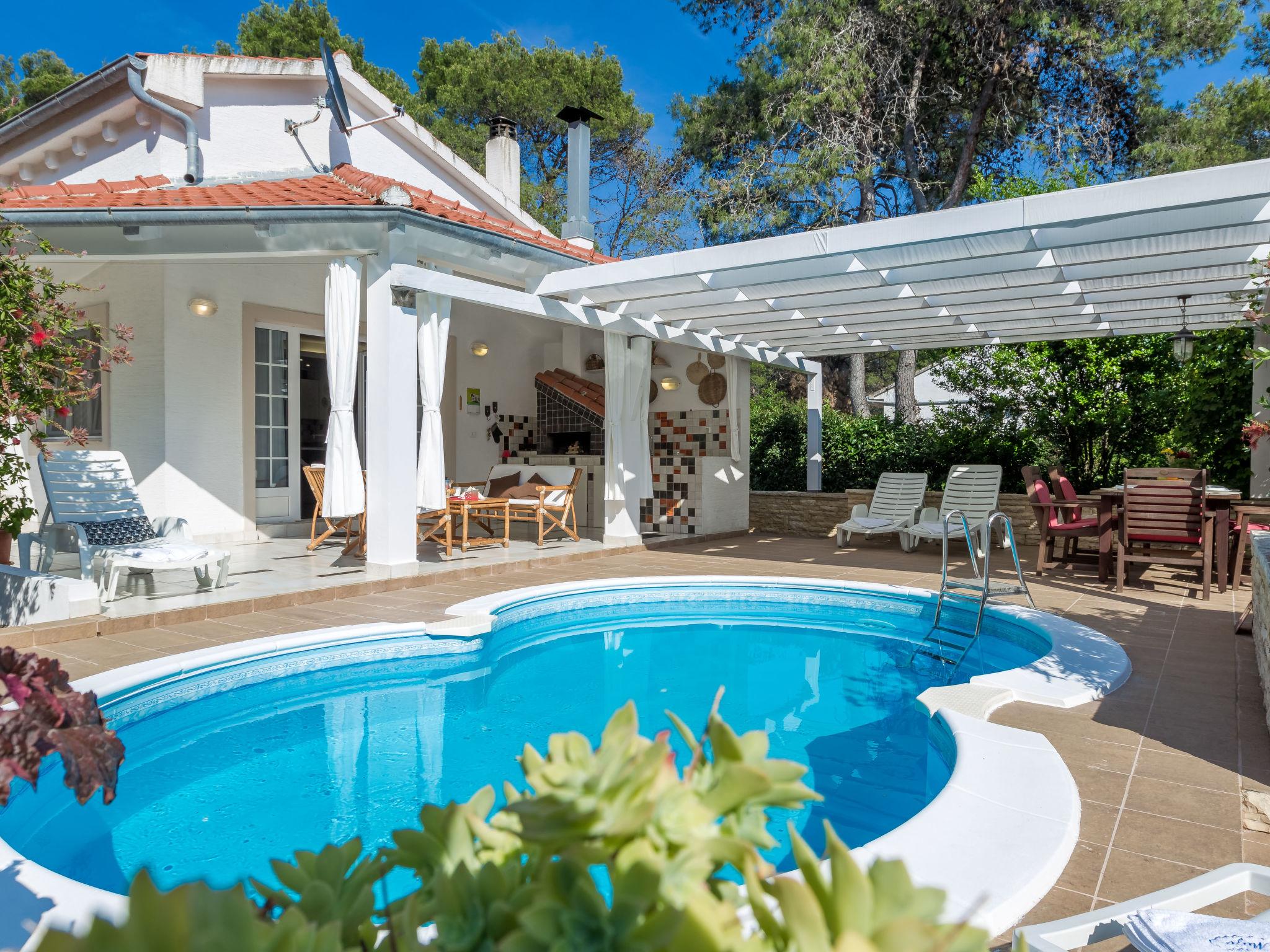 Photo 1 - Maison de 2 chambres à Zadar avec piscine privée et jardin