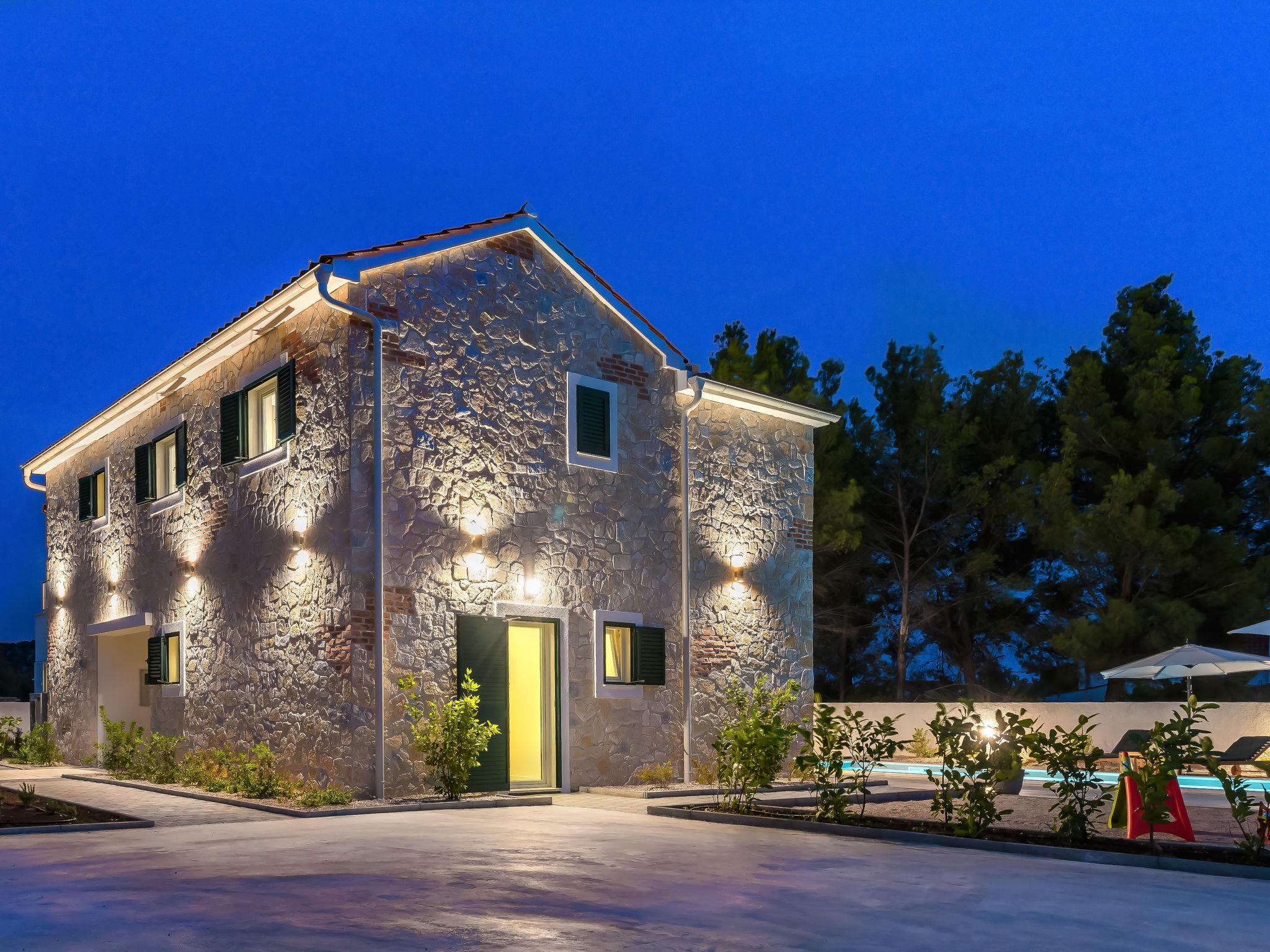 Foto 43 - Casa de 4 habitaciones en Sibenik con piscina privada y vistas al mar