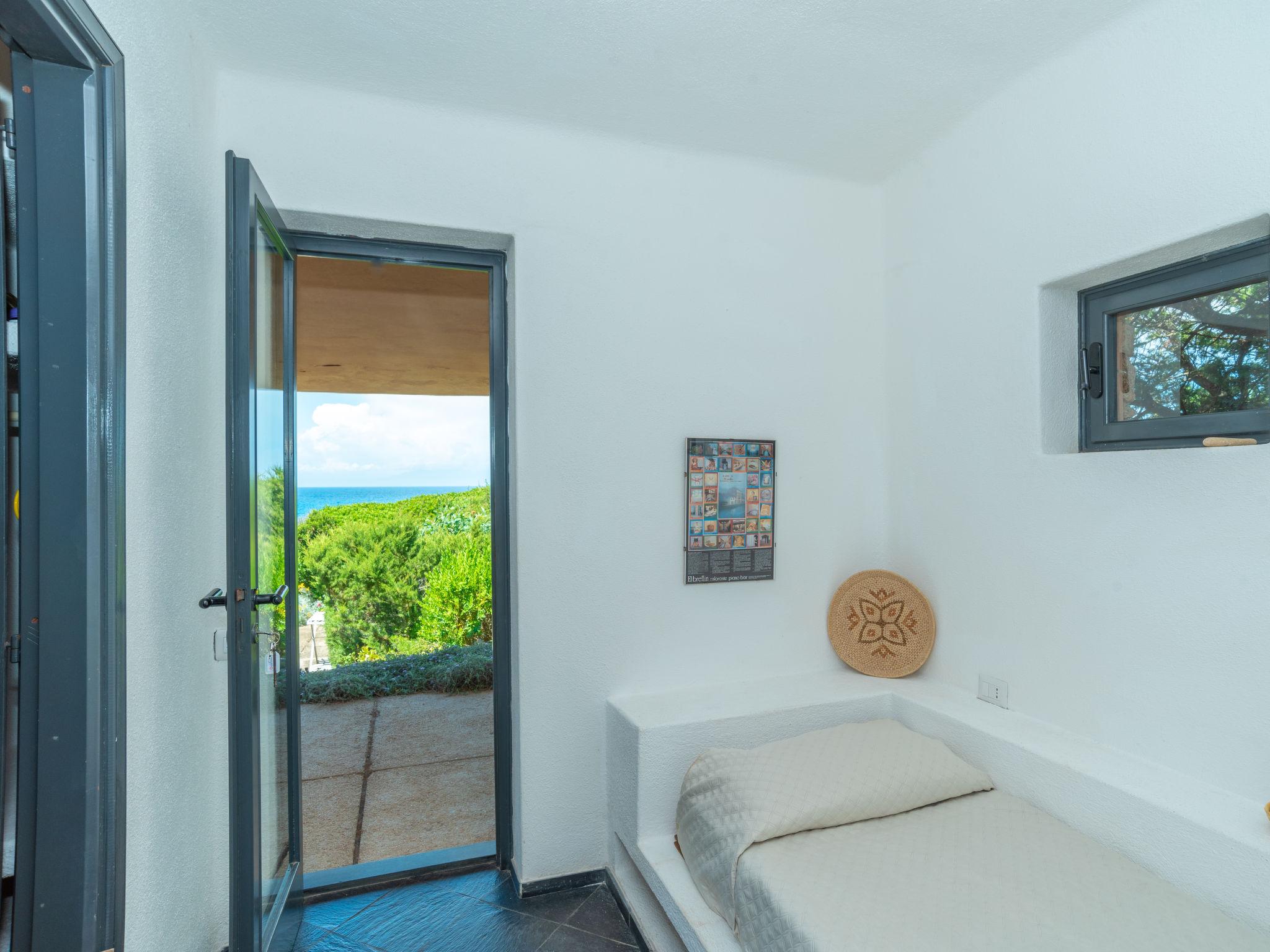 Photo 12 - Maison de 3 chambres à Aglientu avec terrasse et vues à la mer