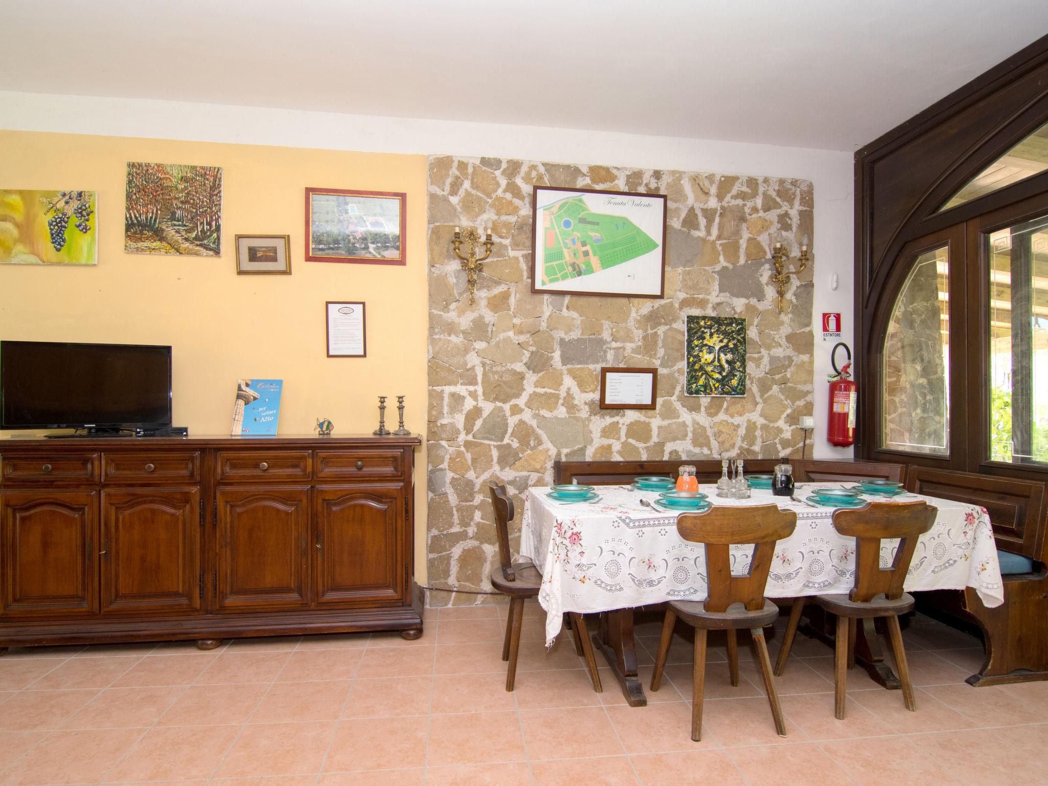 Photo 11 - 4 bedroom House in Capaccio Paestum with private pool and garden